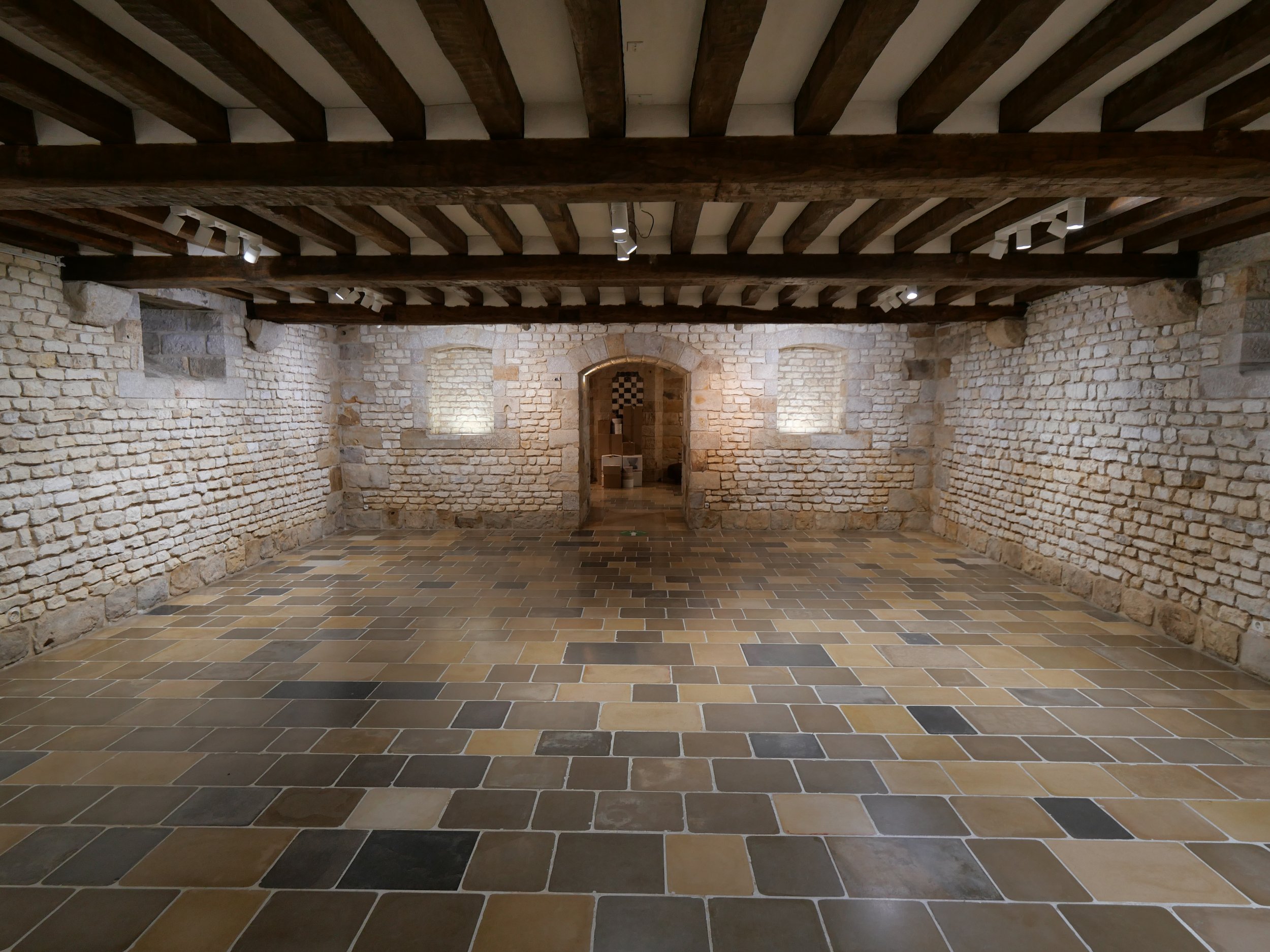 medieval-chateau-normandy-art-centre-denniel-immobilier-39.JPG