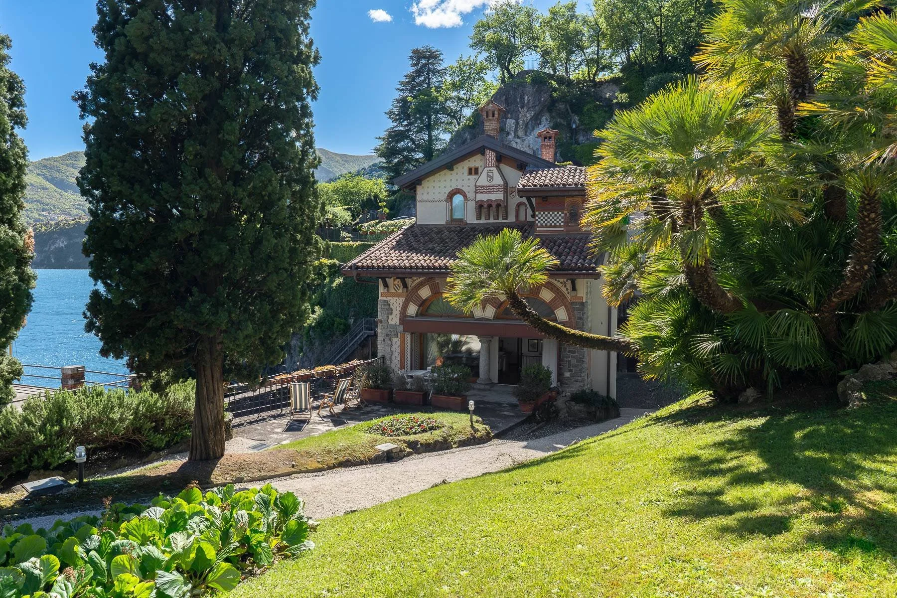 lake-como-james-bond-villa-la-gaeta-apartment-casino-royale-2.jpg