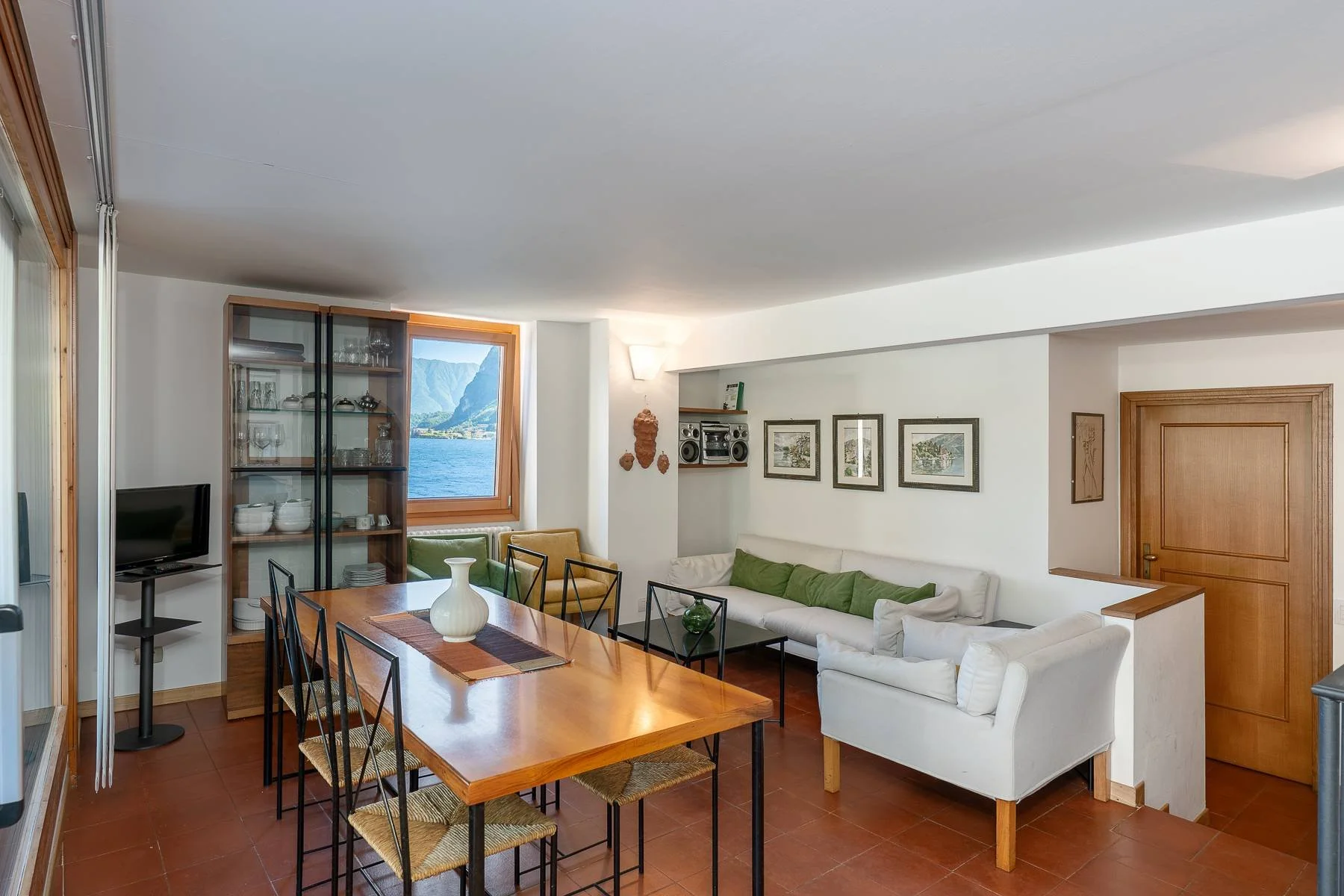 lake-como-james-bond-villa-la-gaeta-apartment-casino-royale-13.jpg