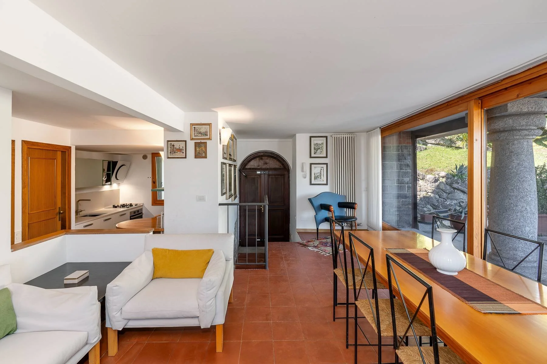 lake-como-james-bond-villa-la-gaeta-apartment-casino-royale-14.jpg