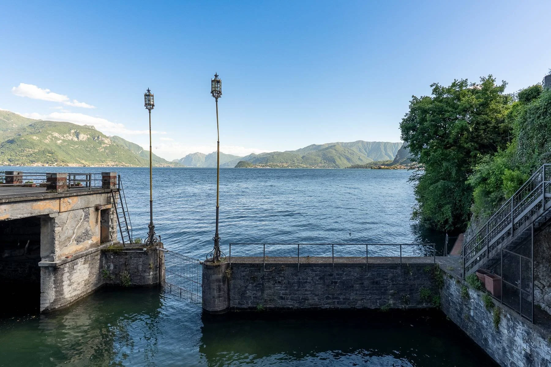 lake-como-james-bond-villa-la-gaeta-apartment-casino-royale-19.jpg