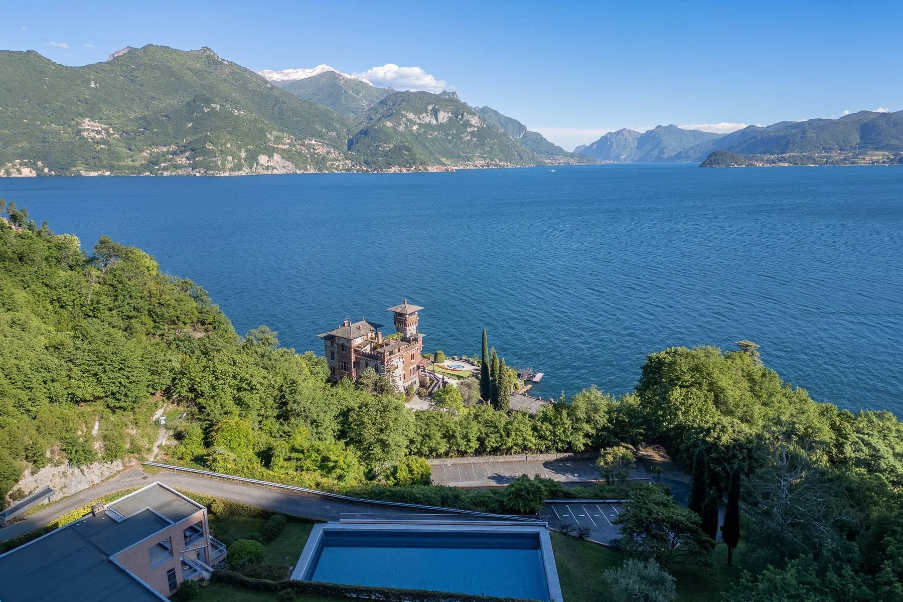lake-como-james-bond-villa-la-gaeta-apartment-casino-royale-27.jpg
