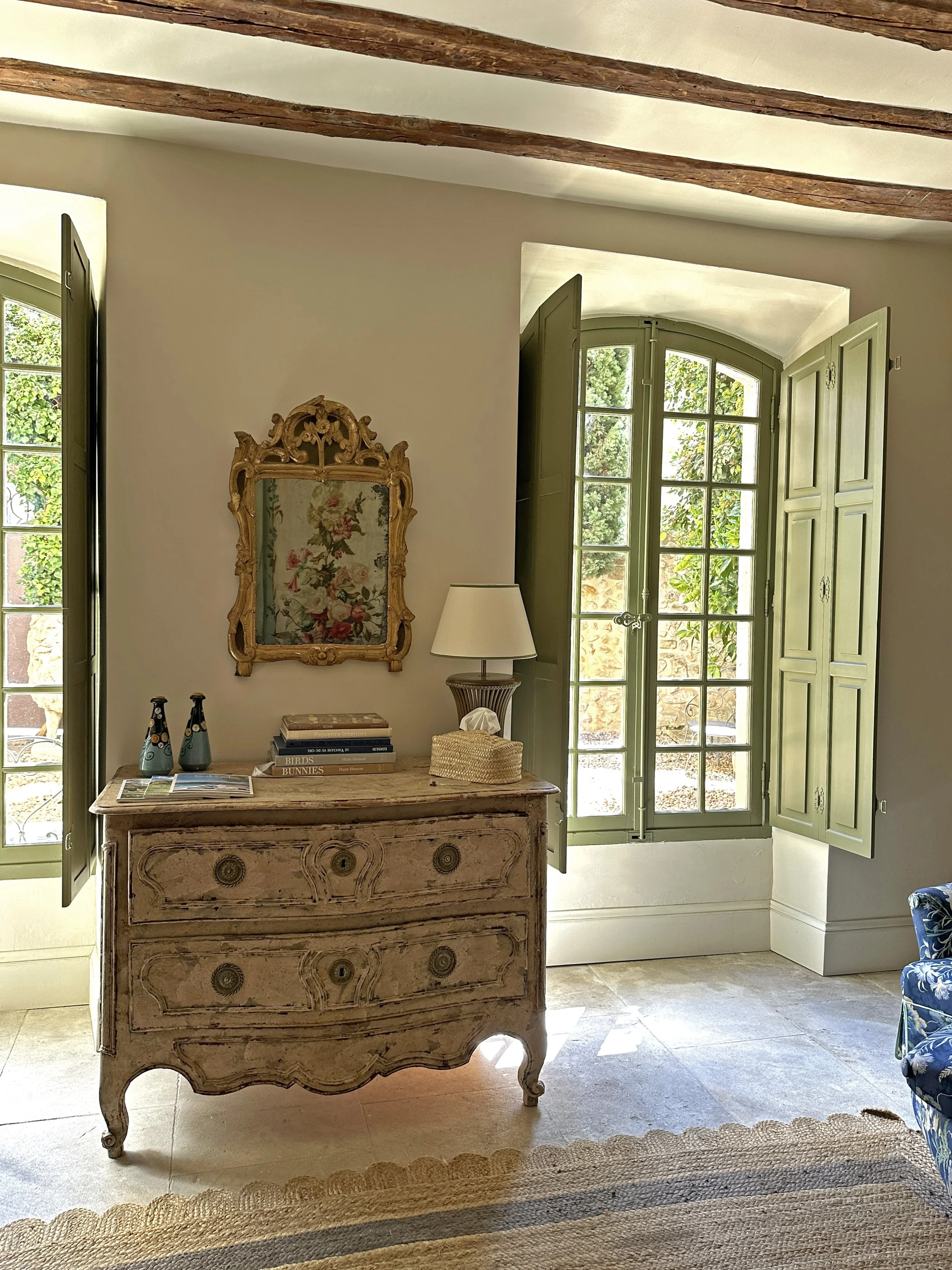 17th-century-private-mansion-provence-enclave-des-papes-emile-garcin-20.jpg