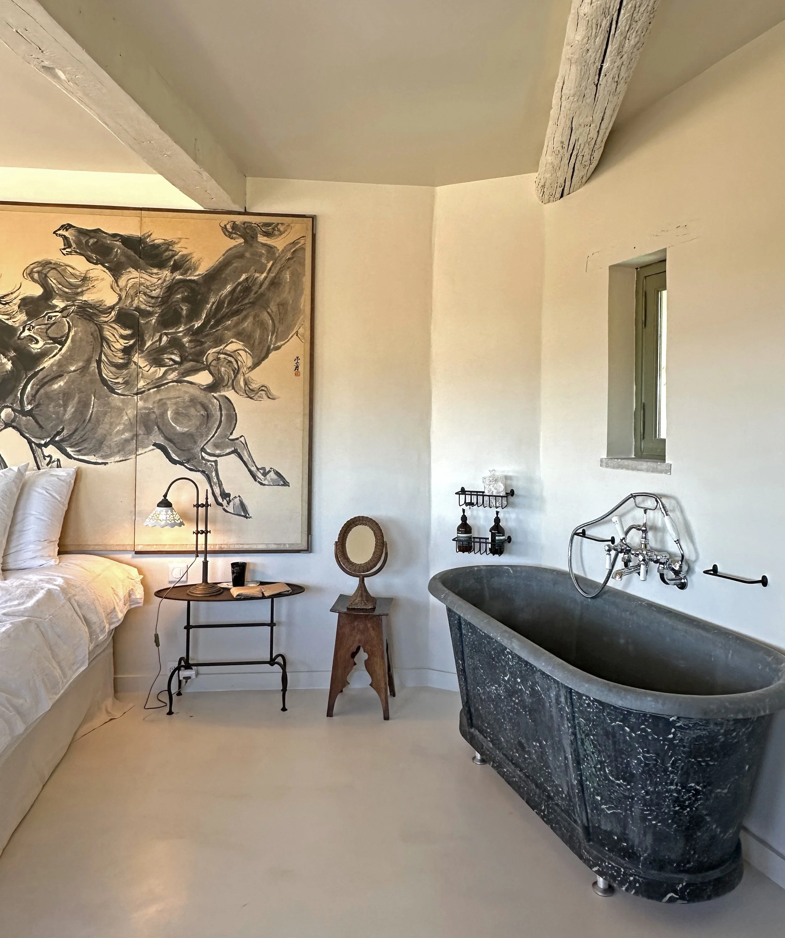 17th-century-private-mansion-provence-enclave-des-papes-emile-garcin-31.jpg