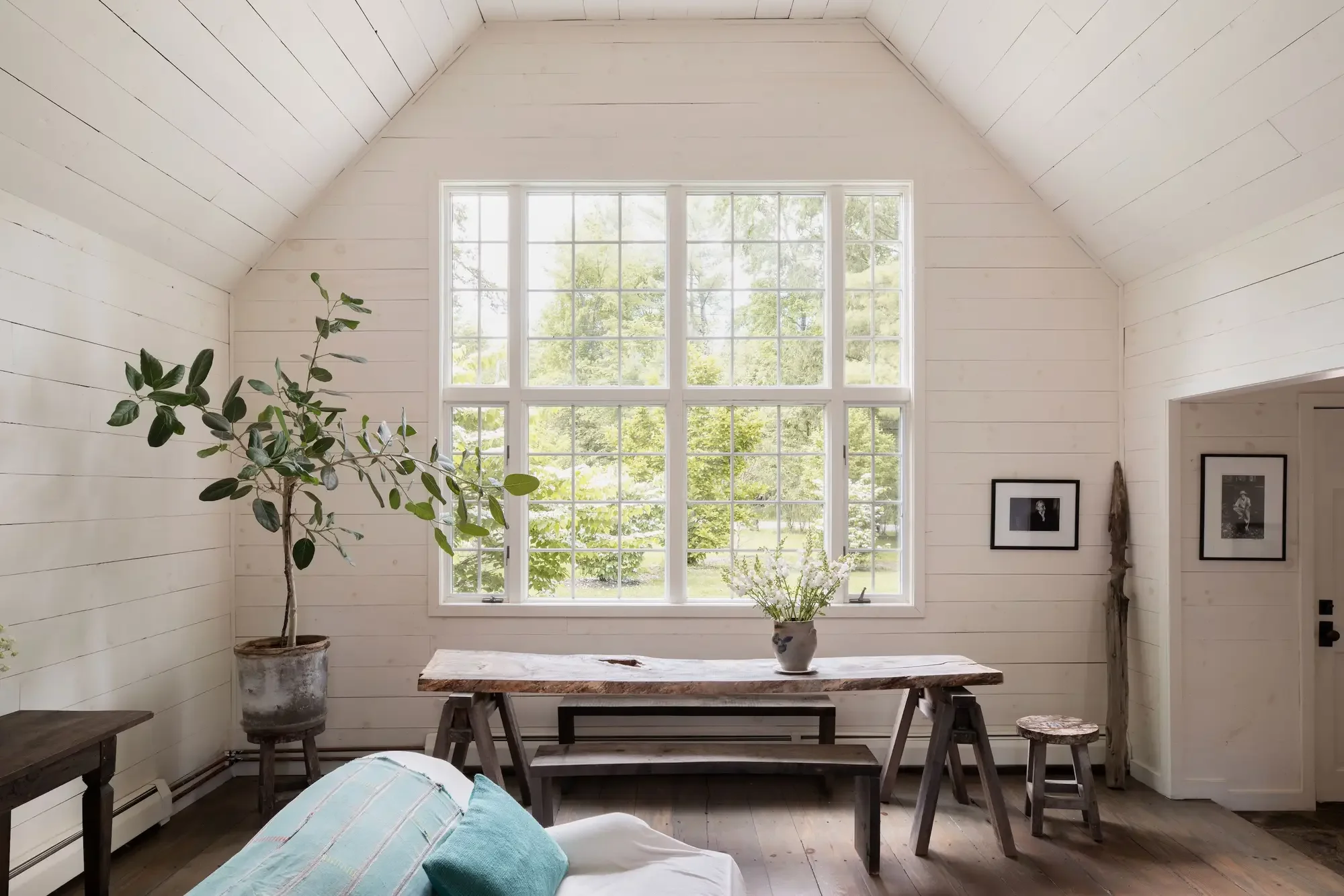 library-lane-artist-retreat-woodstock-ny-for-sale=47.webp