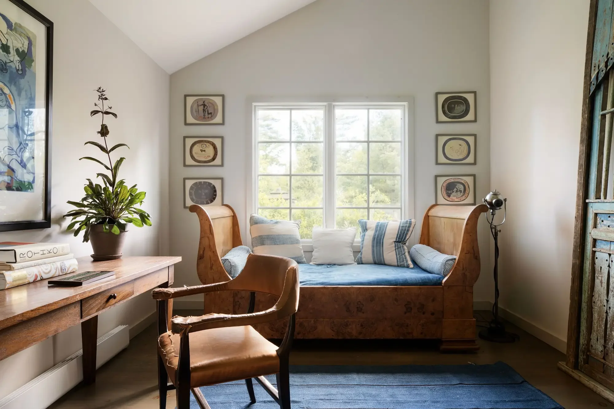 library-lane-artist-retreat-woodstock-ny-for-sale=43.webp