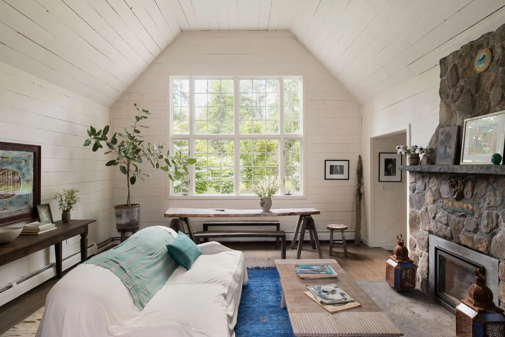 library-lane-artist-retreat-woodstock-ny-for-sale=37.webp