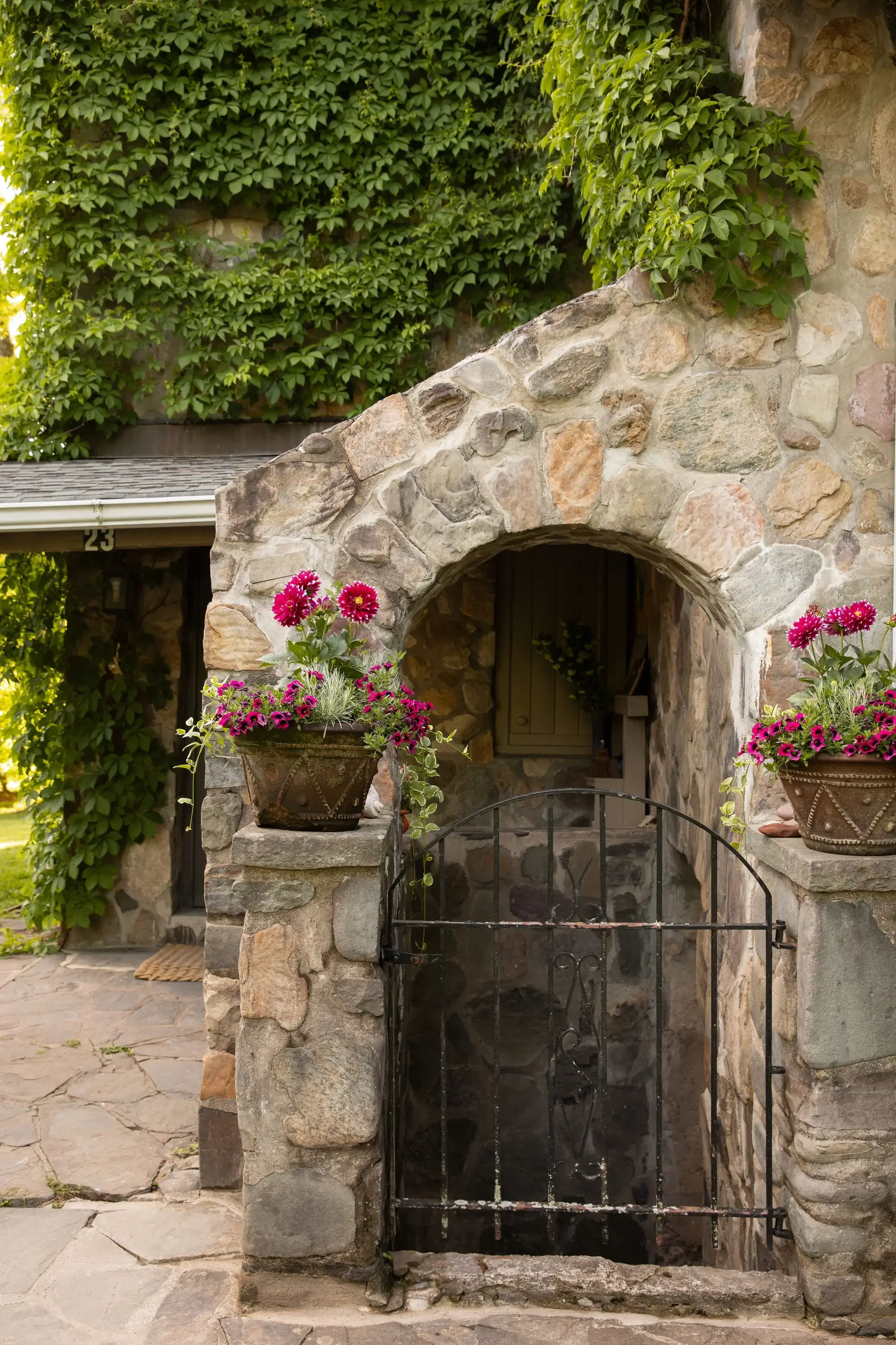 library-lane-artist-retreat-woodstock-ny-for-sale=27.webp