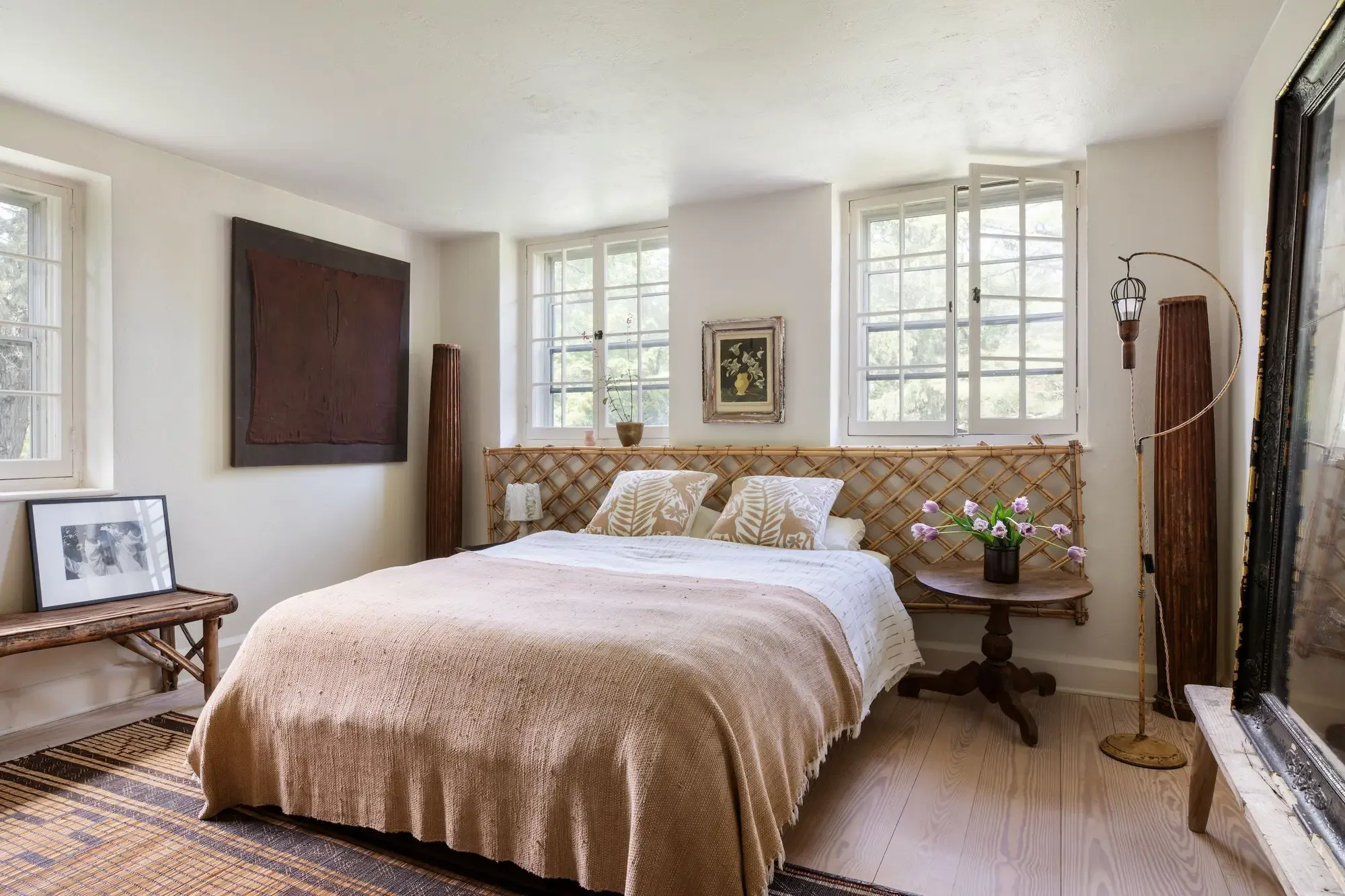 library-lane-artist-retreat-woodstock-ny-for-sale=20.webp