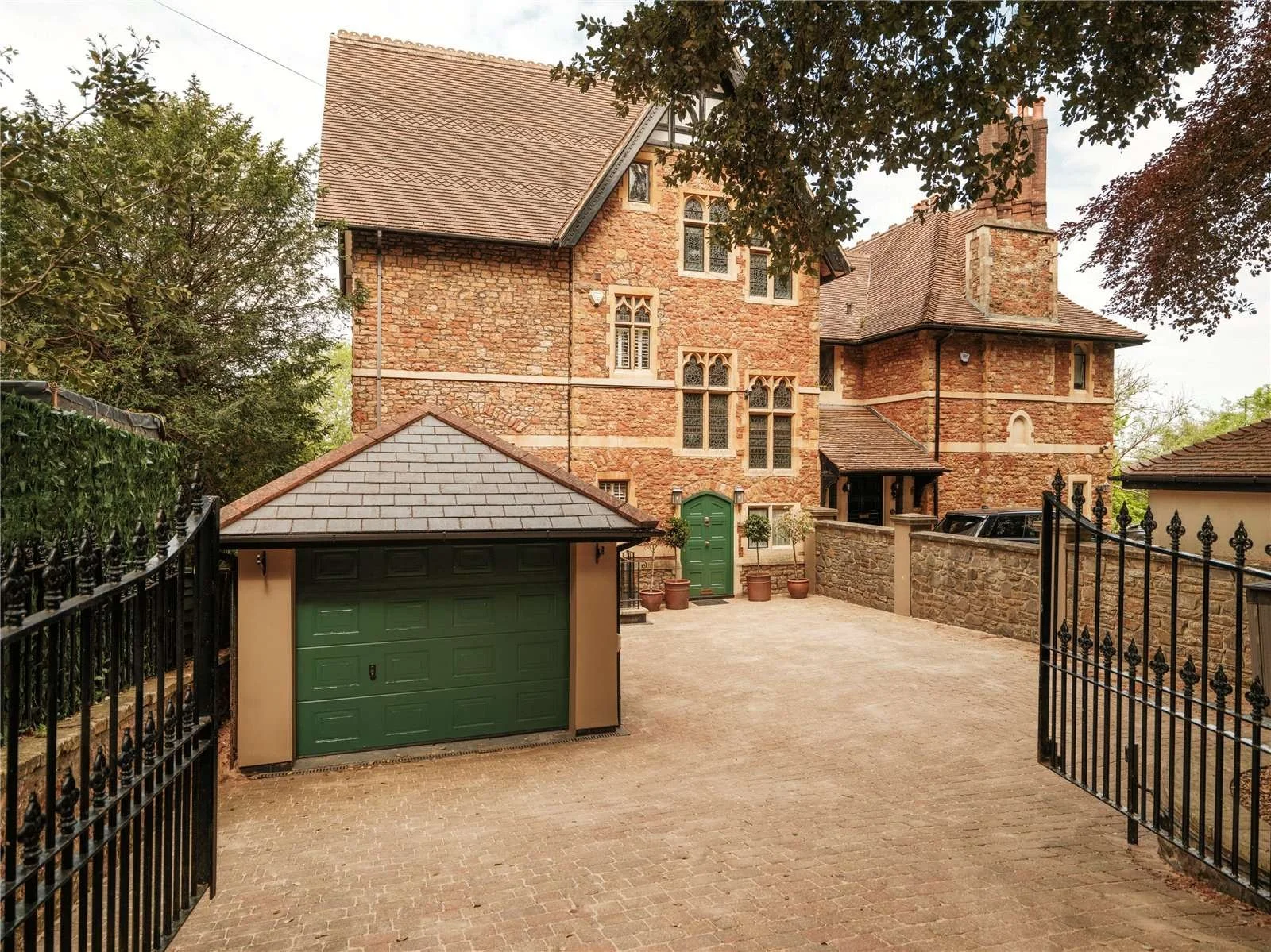 renovated-gothic-victorian-house-stoke-bishop-bristol-fedden-house-savills-22.jpg