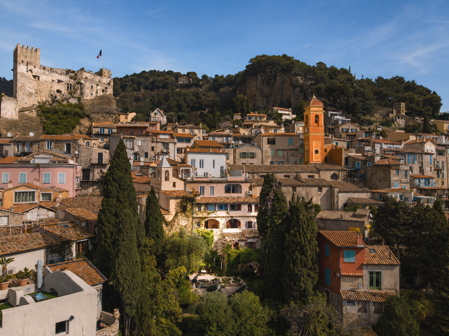 A Jet-Set-Era Residence Above Monaco With One of Grace Kelly’s Favourite Gardens Lists for €20.5 Million