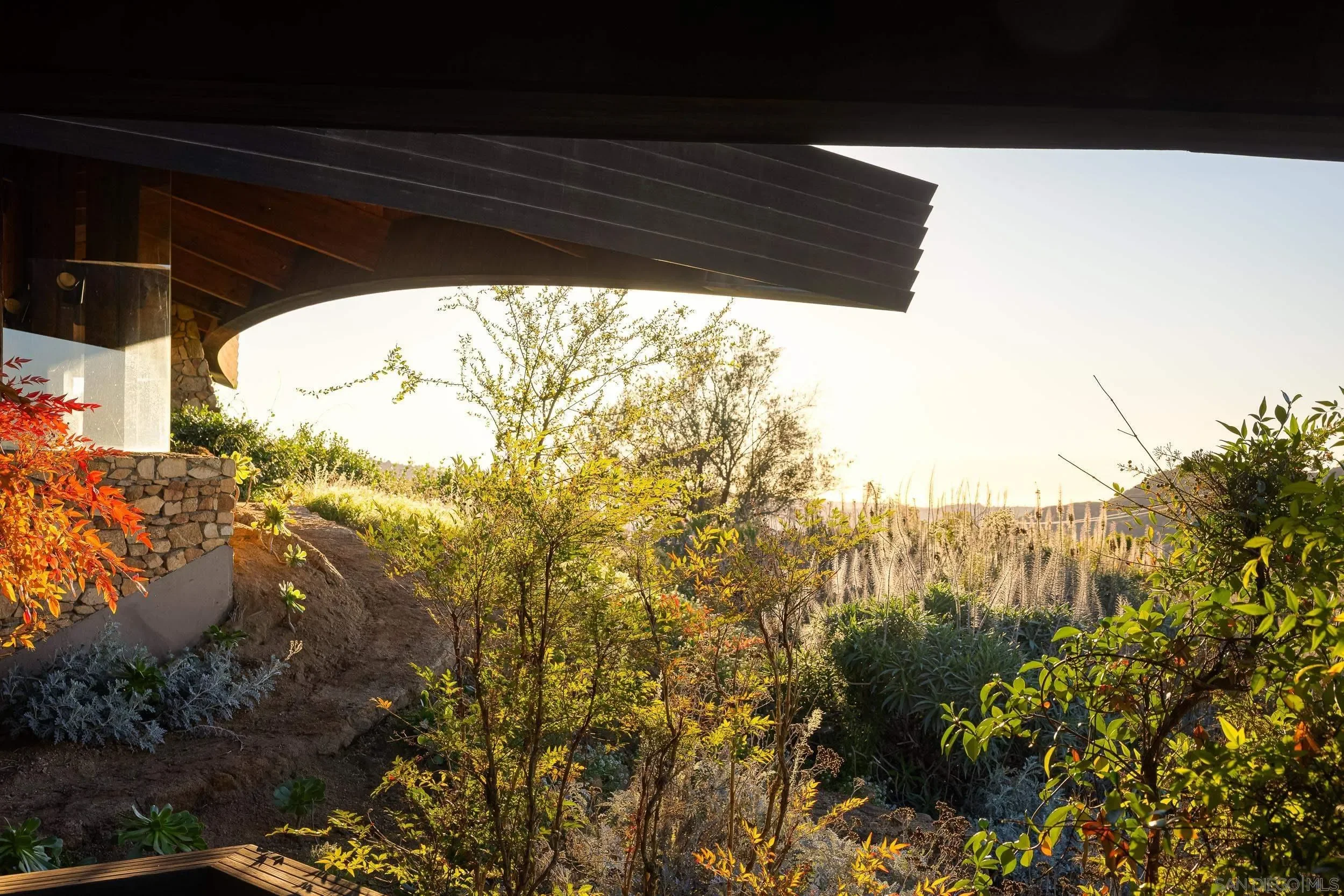 fy-bailey-house-kendrick-bangs-kellogg-valley-center-california-31.webp