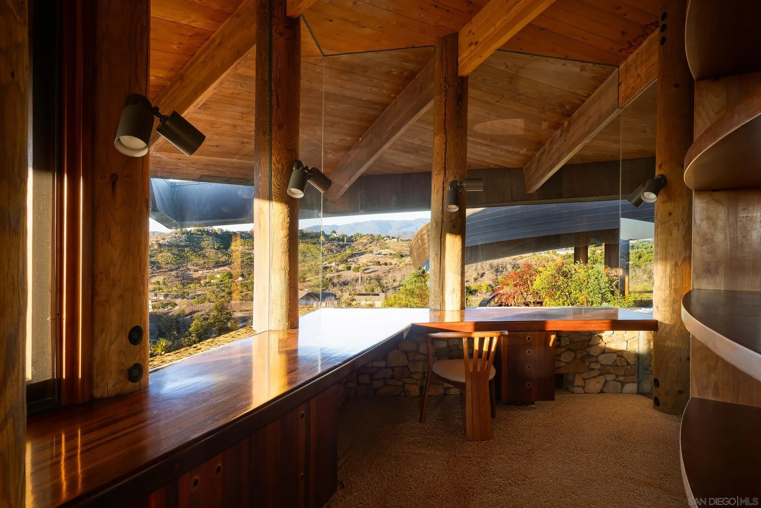 fy-bailey-house-kendrick-bangs-kellogg-valley-center-california-9.webp