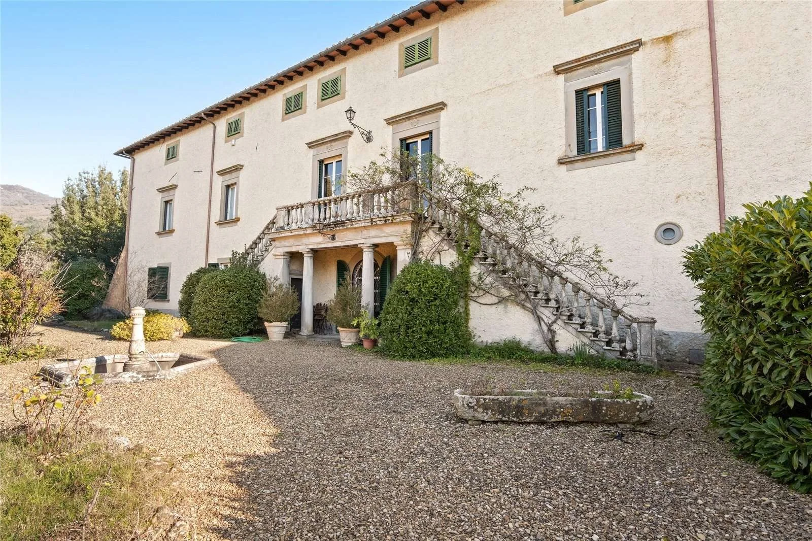 FY-tenuta-poggitazzi-arezzo-tuscany-estate-15th-century-villa-vineyards-agriturismo-28.jpg