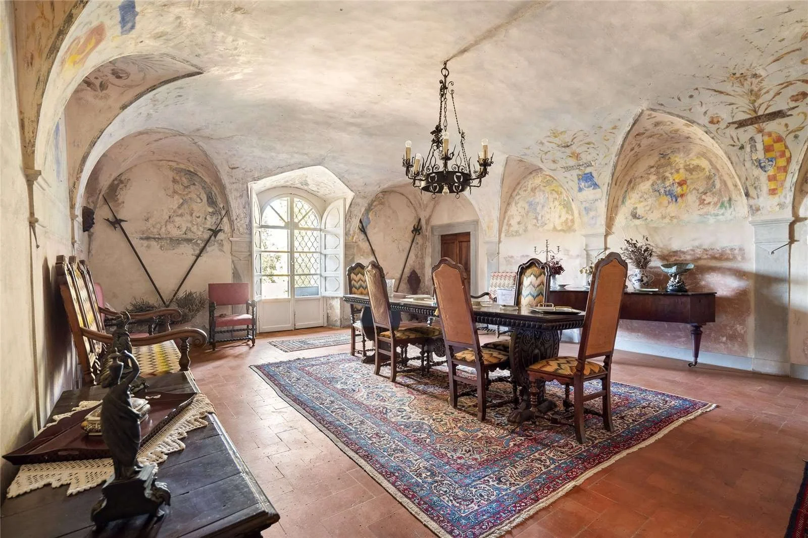 FY-tenuta-poggitazzi-arezzo-tuscany-estate-15th-century-villa-vineyards-agriturismo-23.jpg