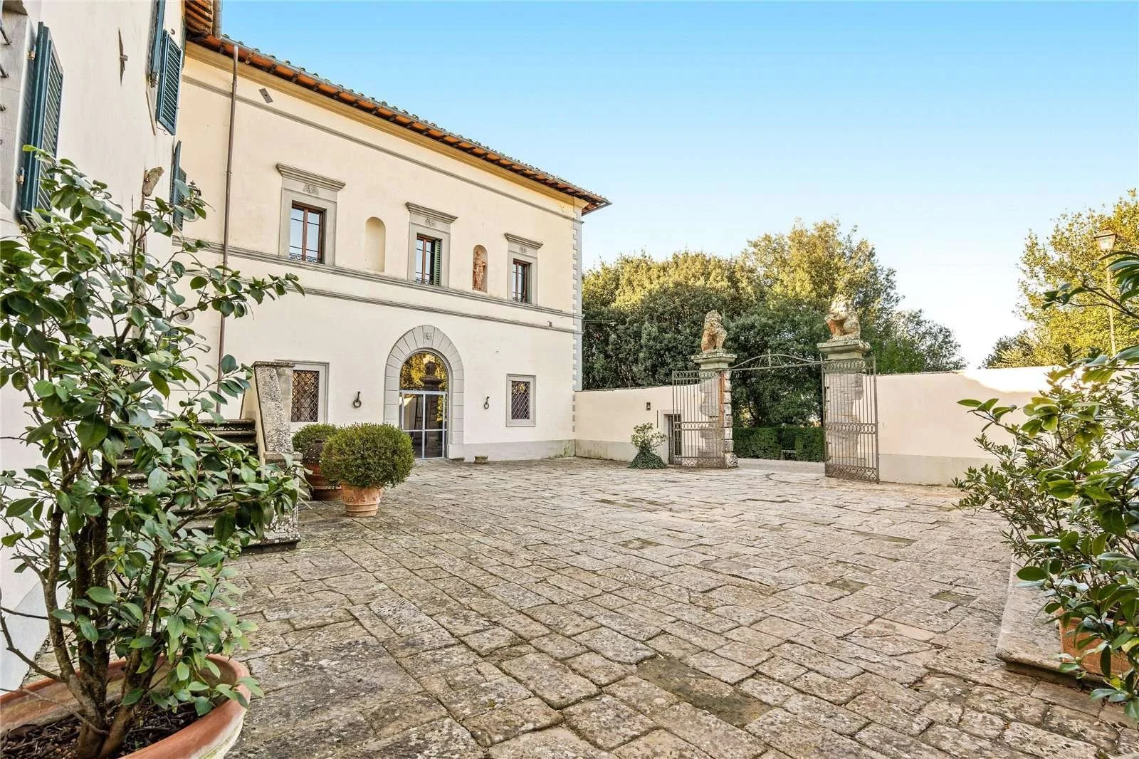 FY-tenuta-poggitazzi-arezzo-tuscany-estate-15th-century-villa-vineyards-agriturismo-22.jpg
