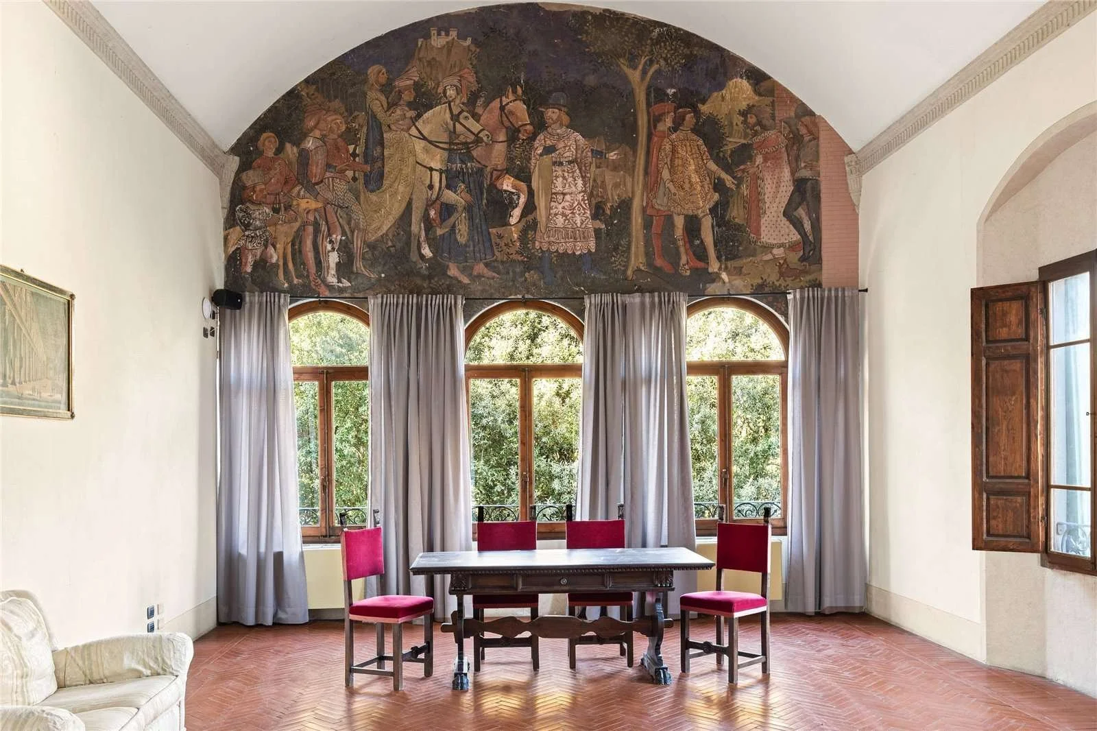 FY-tenuta-poggitazzi-arezzo-tuscany-estate-15th-century-villa-vineyards-agriturismo-15.jpg
