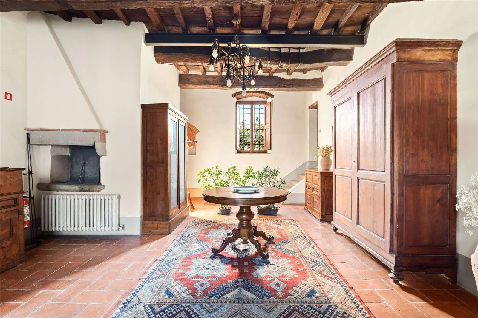 FY-tenuta-poggitazzi-arezzo-tuscany-estate-15th-century-villa-vineyards-agriturismo-10.jpg