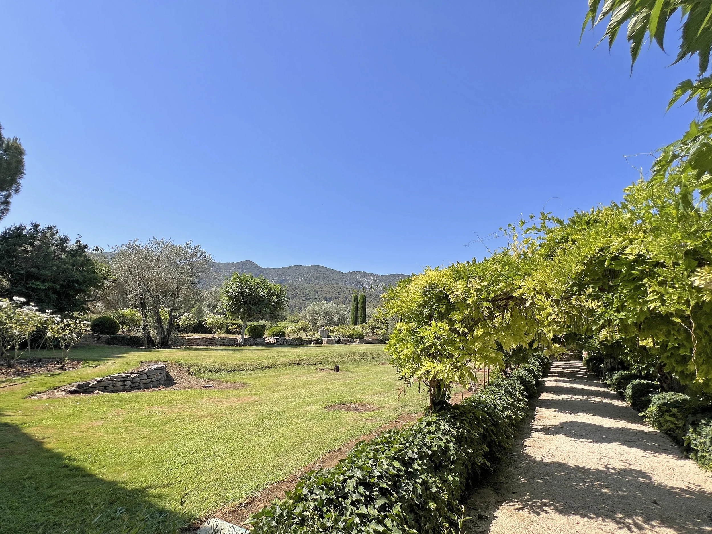 fy-provencal-farmhouse-for-sale-oppede-le-vieux-luberon-france-19.jpg