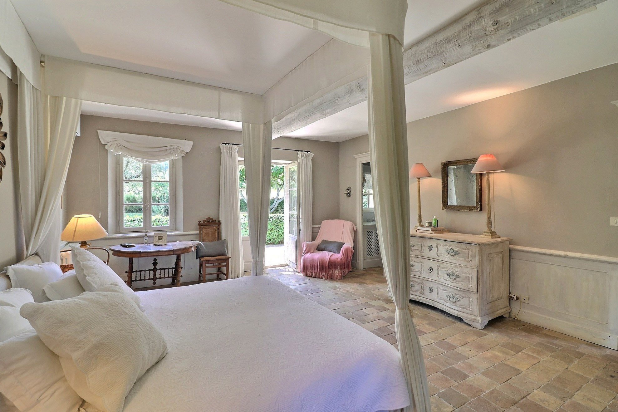 fy-provencal-farmhouse-for-sale-oppede-le-vieux-luberon-france-12.jpg