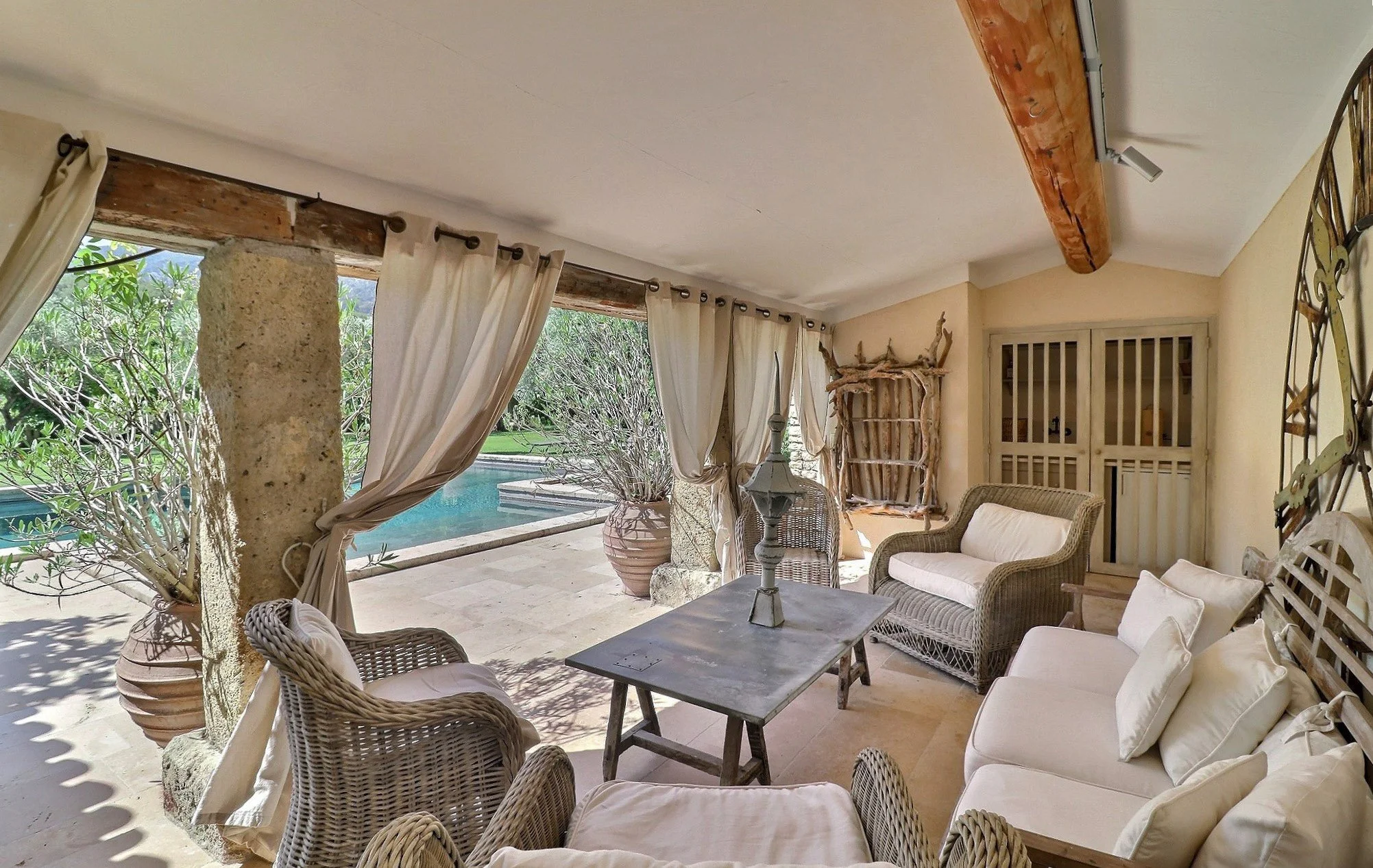 fy-provencal-farmhouse-for-sale-oppede-le-vieux-luberon-france-13.jpg