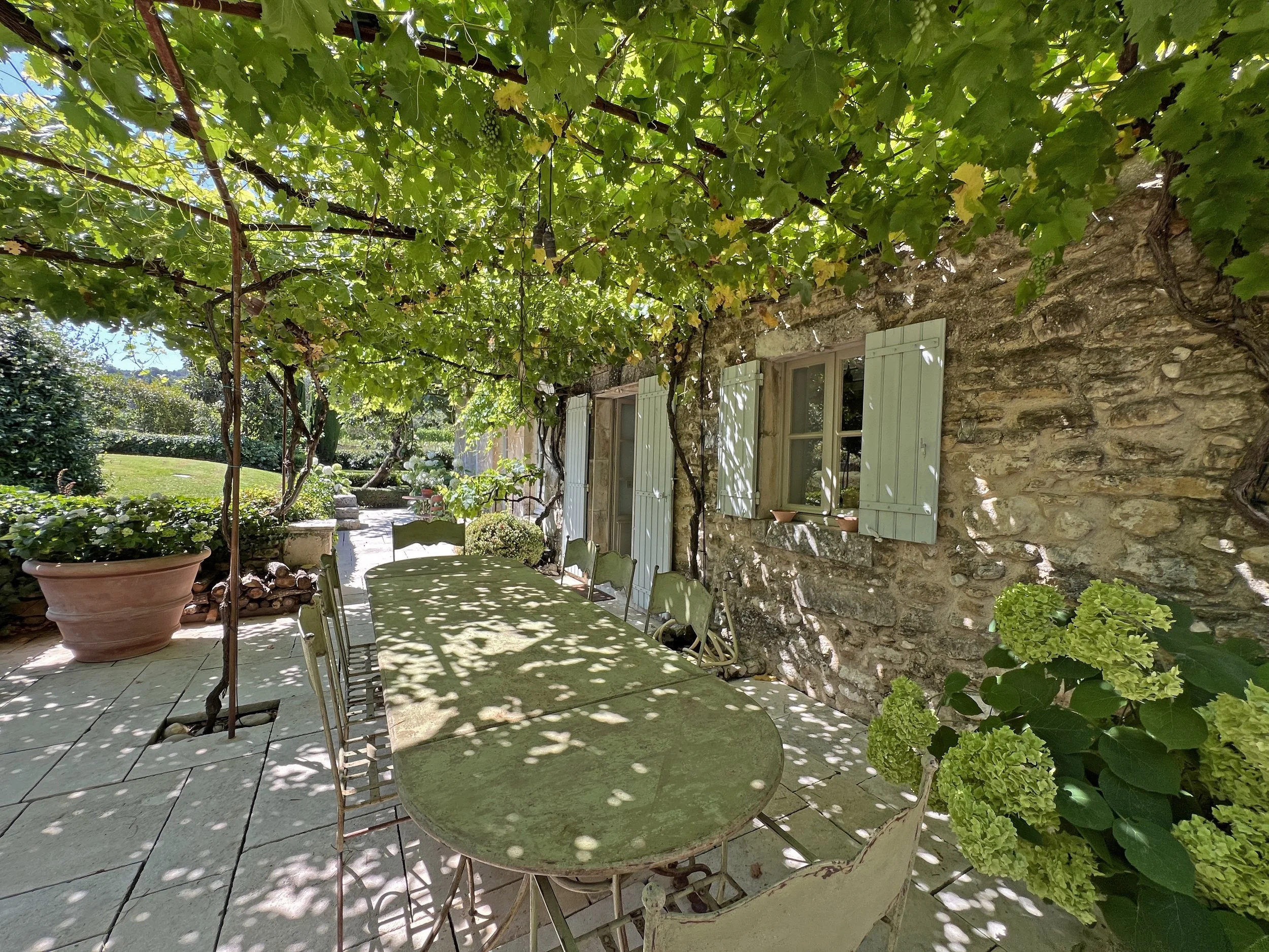 fy-provencal-farmhouse-for-sale-oppede-le-vieux-luberon-france-17.jpg