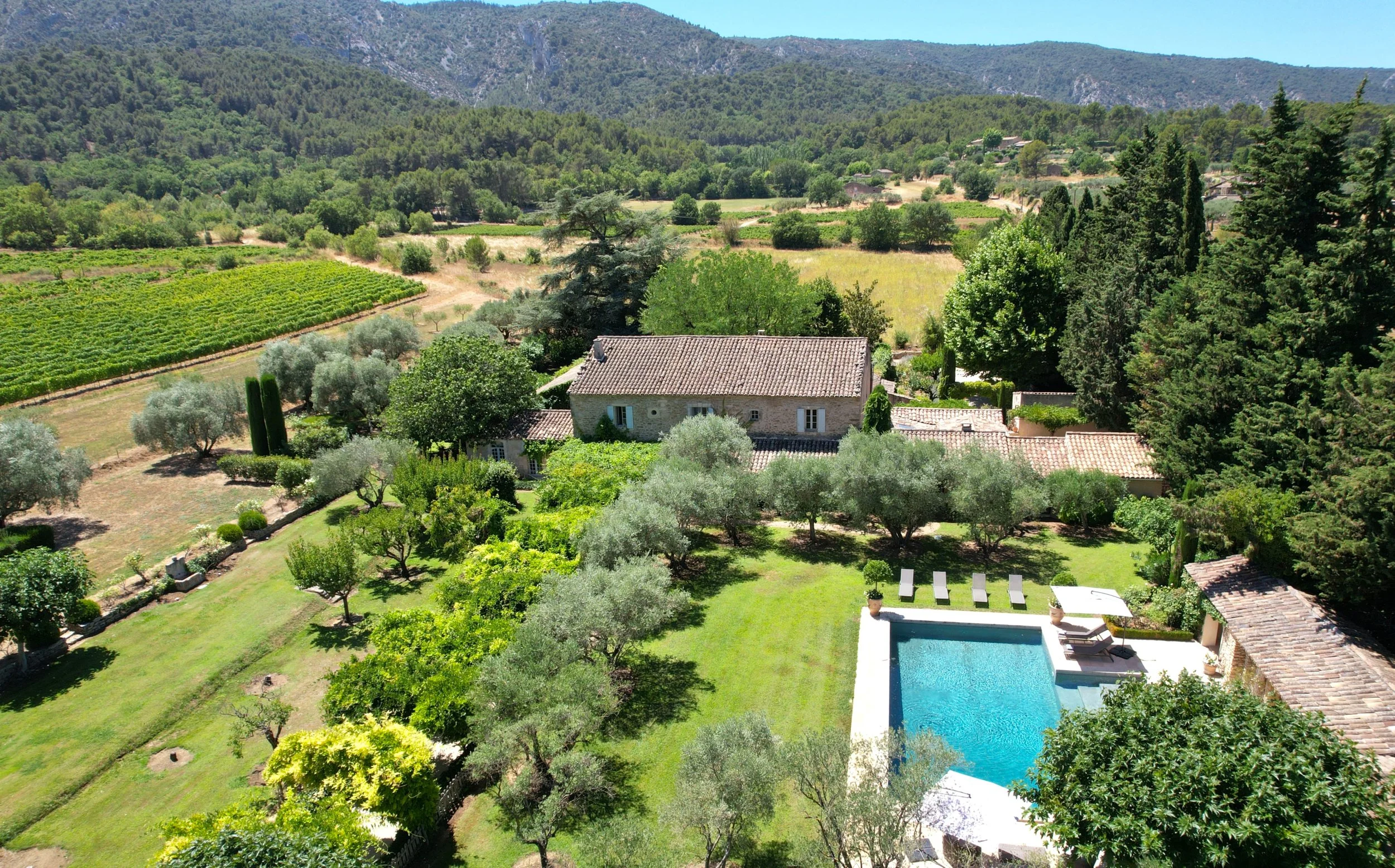 fy-provencal-farmhouse-for-sale-oppede-le-vieux-luberon-france-6.JPG