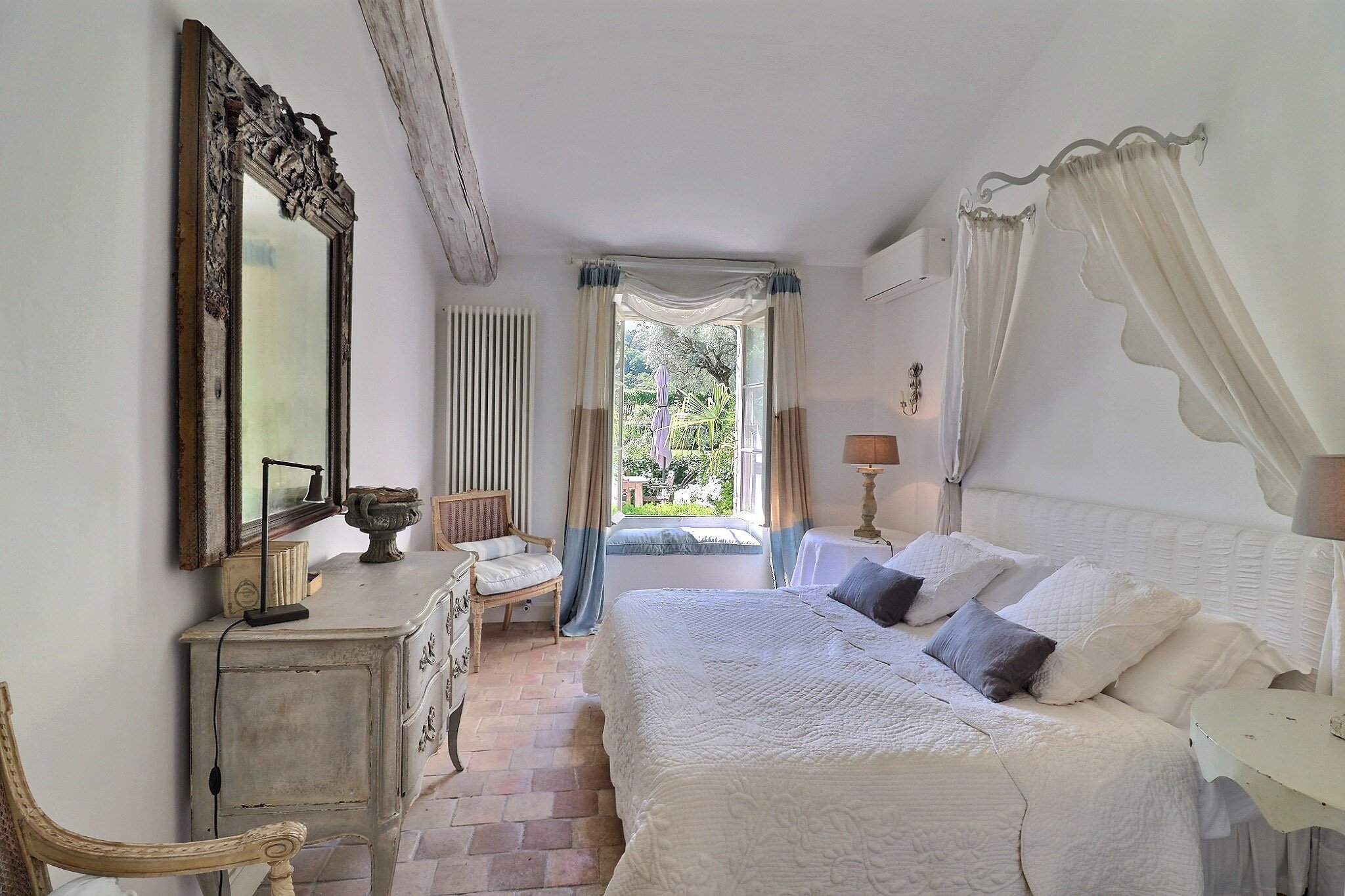 fy-provencal-farmhouse-for-sale-oppede-le-vieux-luberon-france-10.jpg