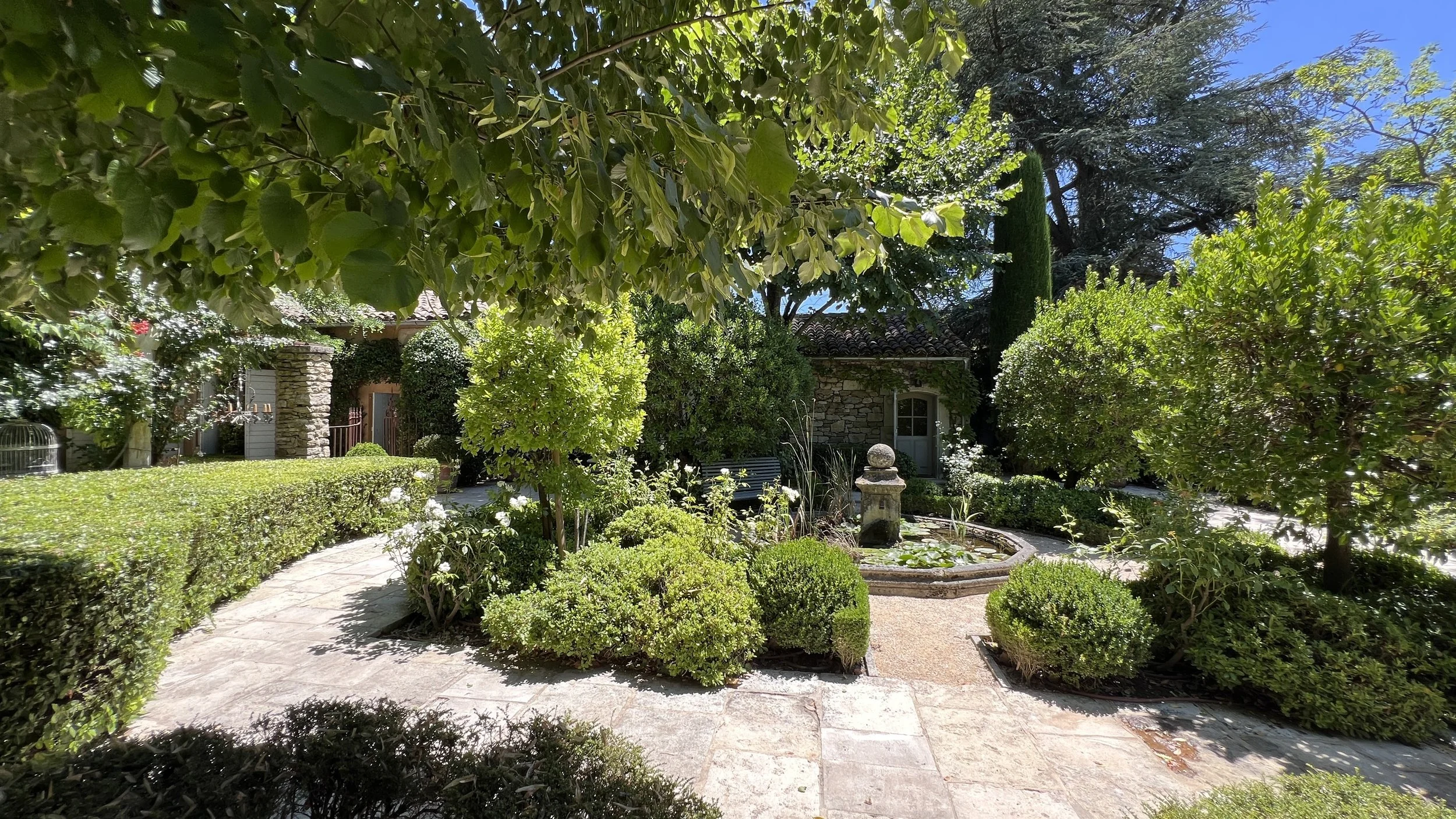 fy-provencal-farmhouse-for-sale-oppede-le-vieux-luberon-france-1.JPG
