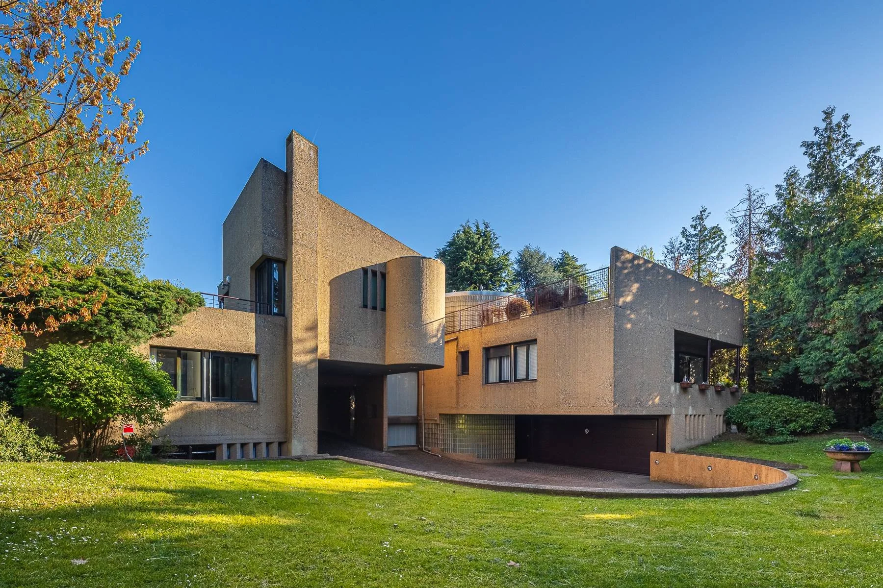 fy-francesco-castiglioni-brutalist-villa-cusano-milanino-35.jpg