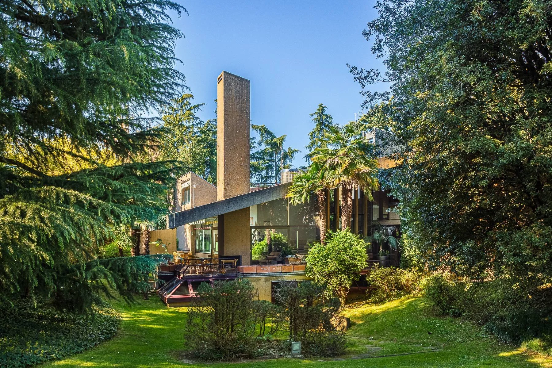A 1970s Brutalist Villa Near Milan Is For Sale for the First Time
