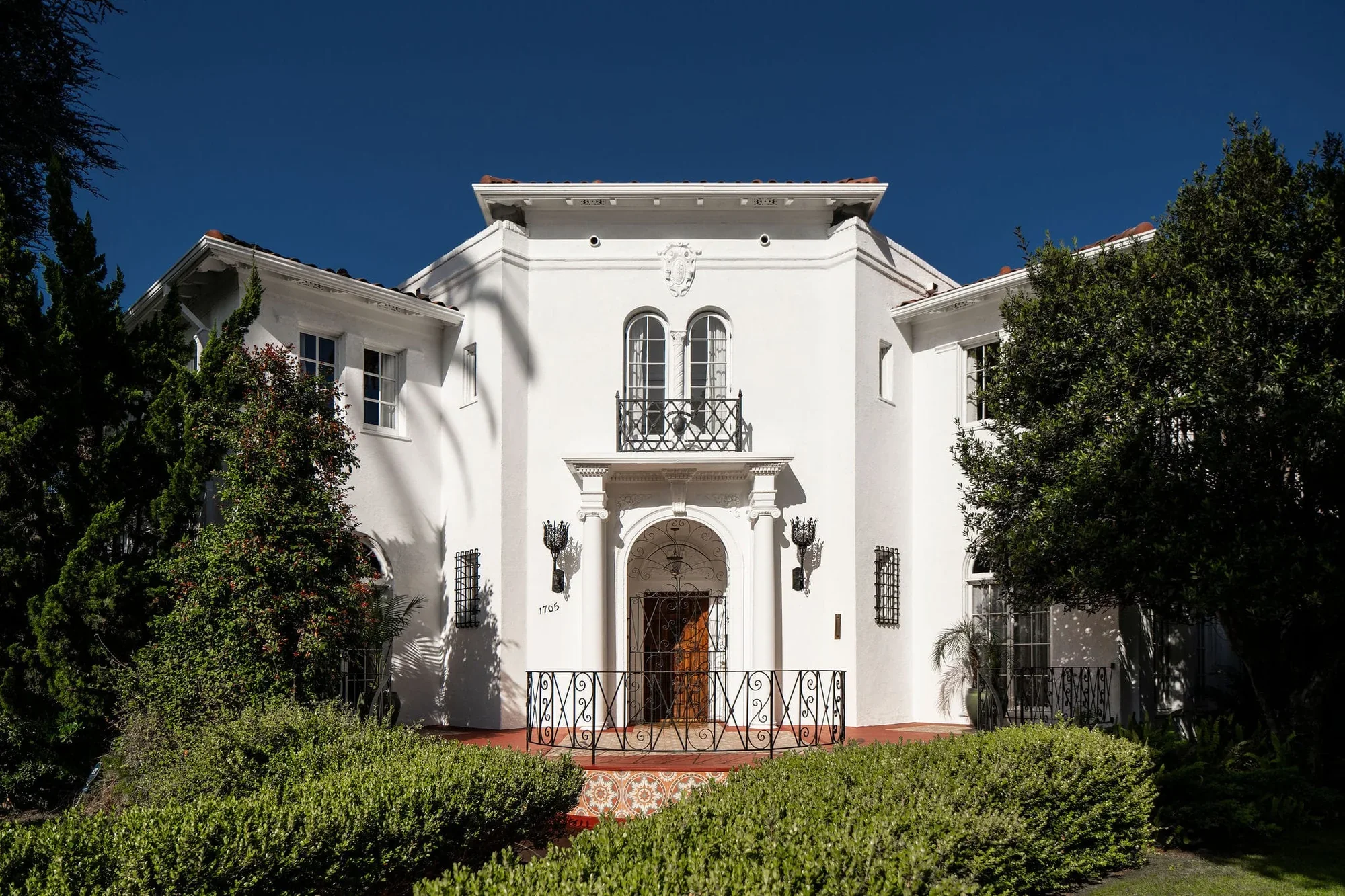 The Longtime Los Angeles Home of Creative Director Marc Atlan Has Sold for $3.375 Million