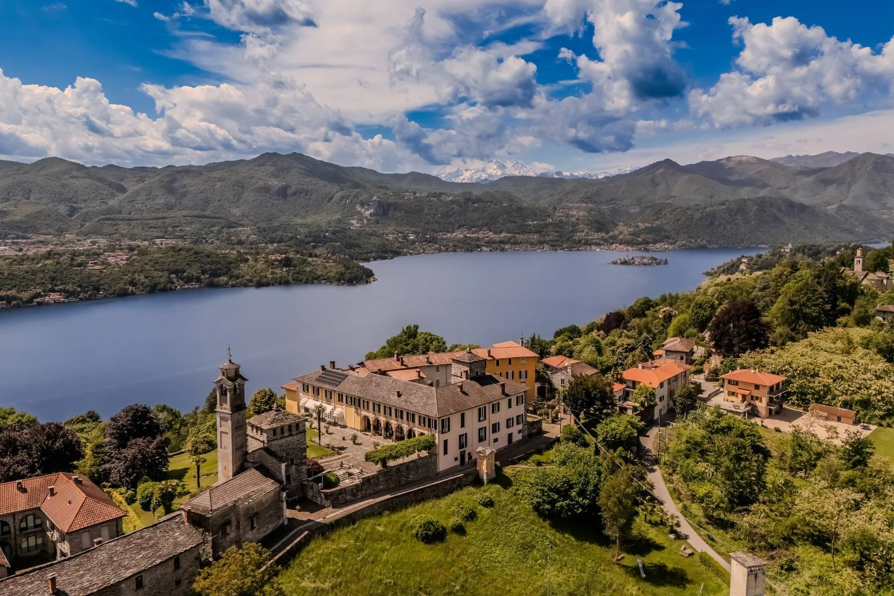 Francis-York-Italy-Sothebys-Lake-Orta-Villa-27.jpg