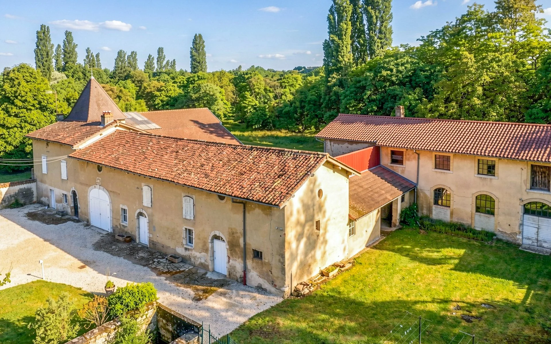 fy-historic-chateau-bourg-en-bresse-france-for-sale-6.jpg