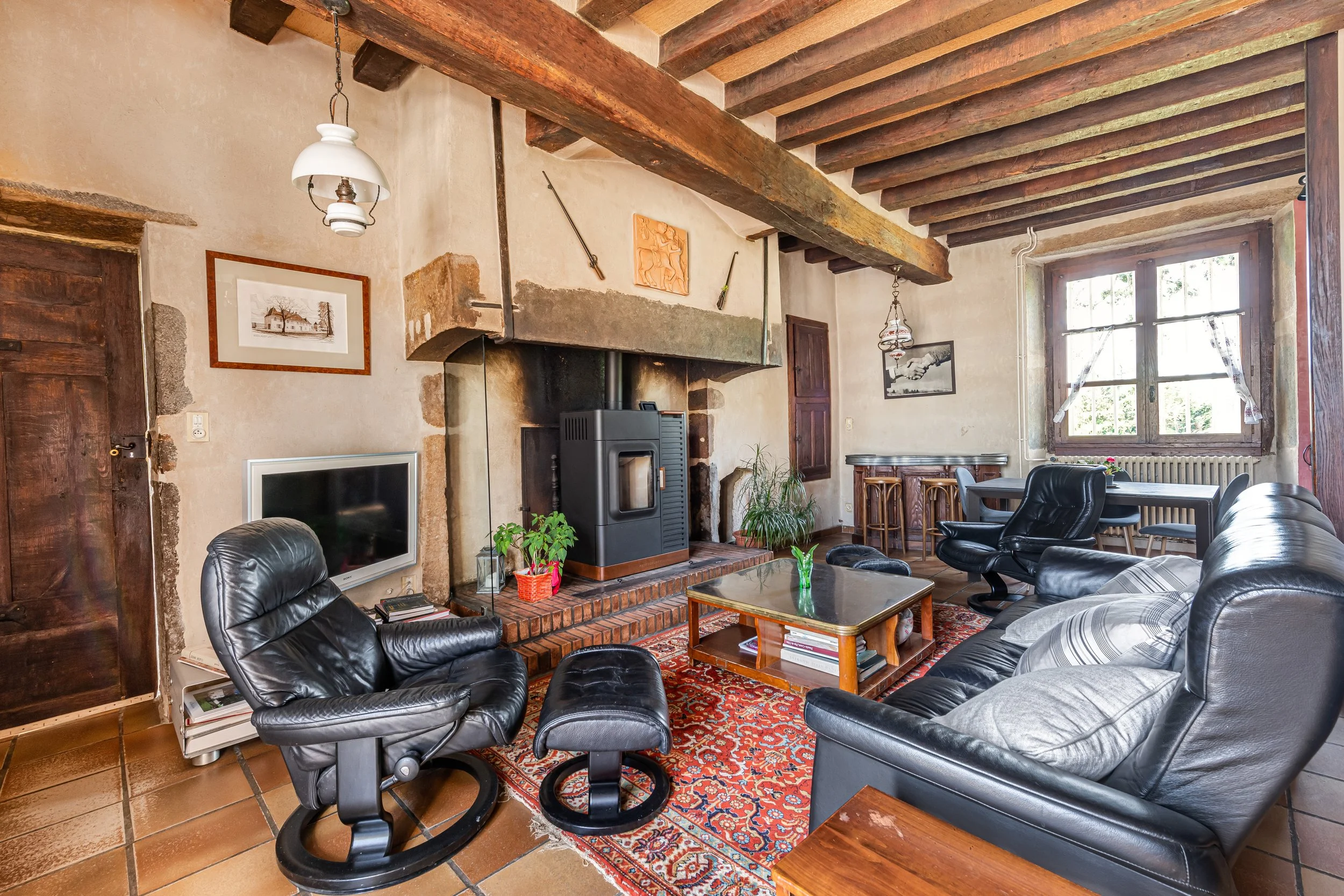 fy-historic-chateau-bourg-en-bresse-france-for-sale-67.JPG