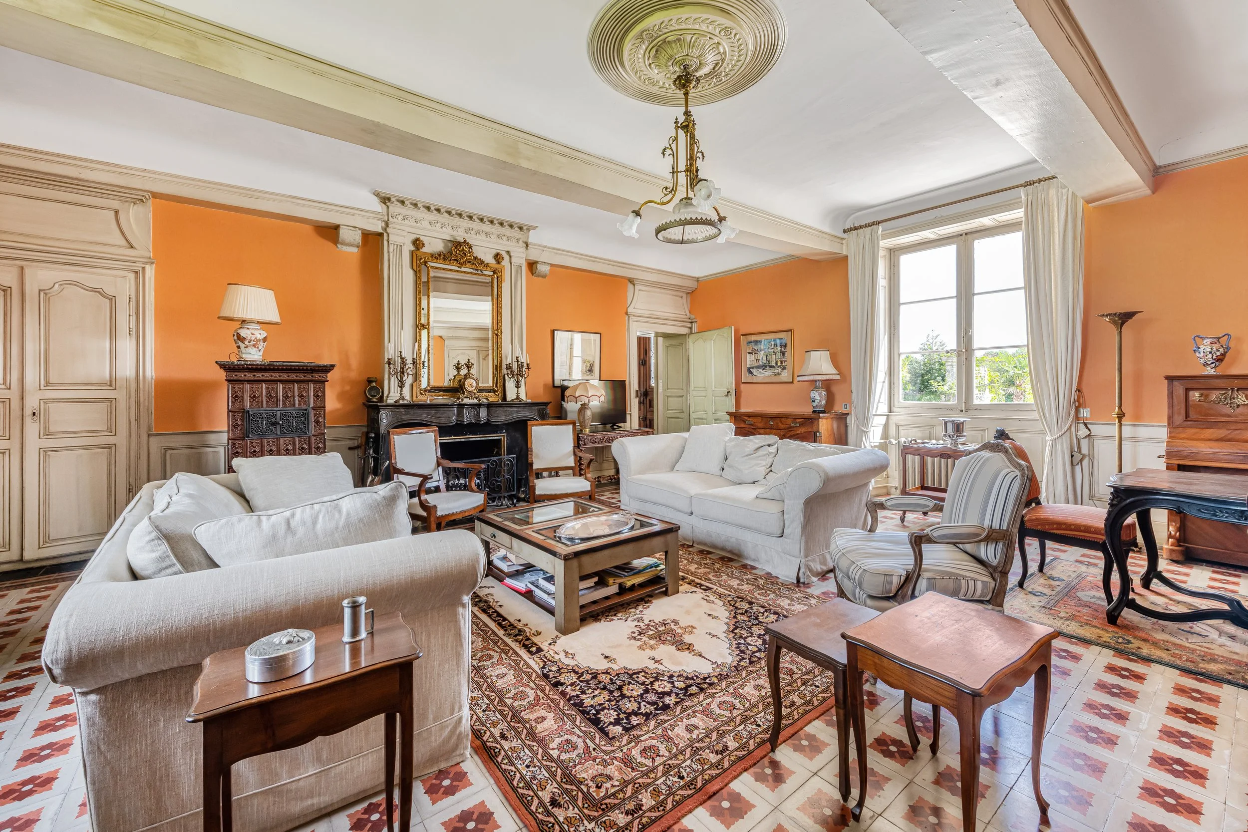 fy-historic-chateau-bourg-en-bresse-france-for-sale-72.JPG