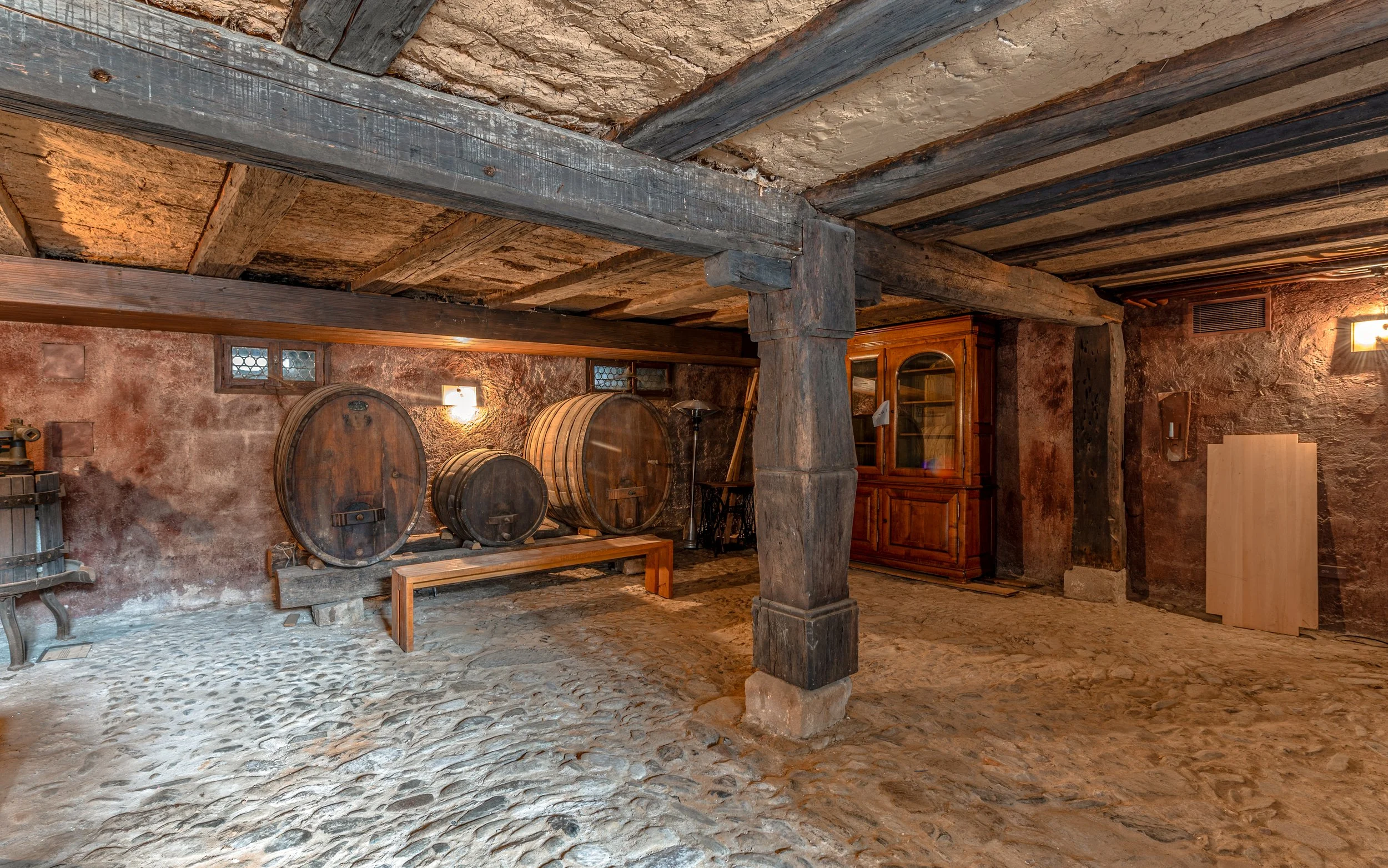 francis-york-jacques-couelle-fireplace-andlau-alsace-wine-route-auction-48.jpg