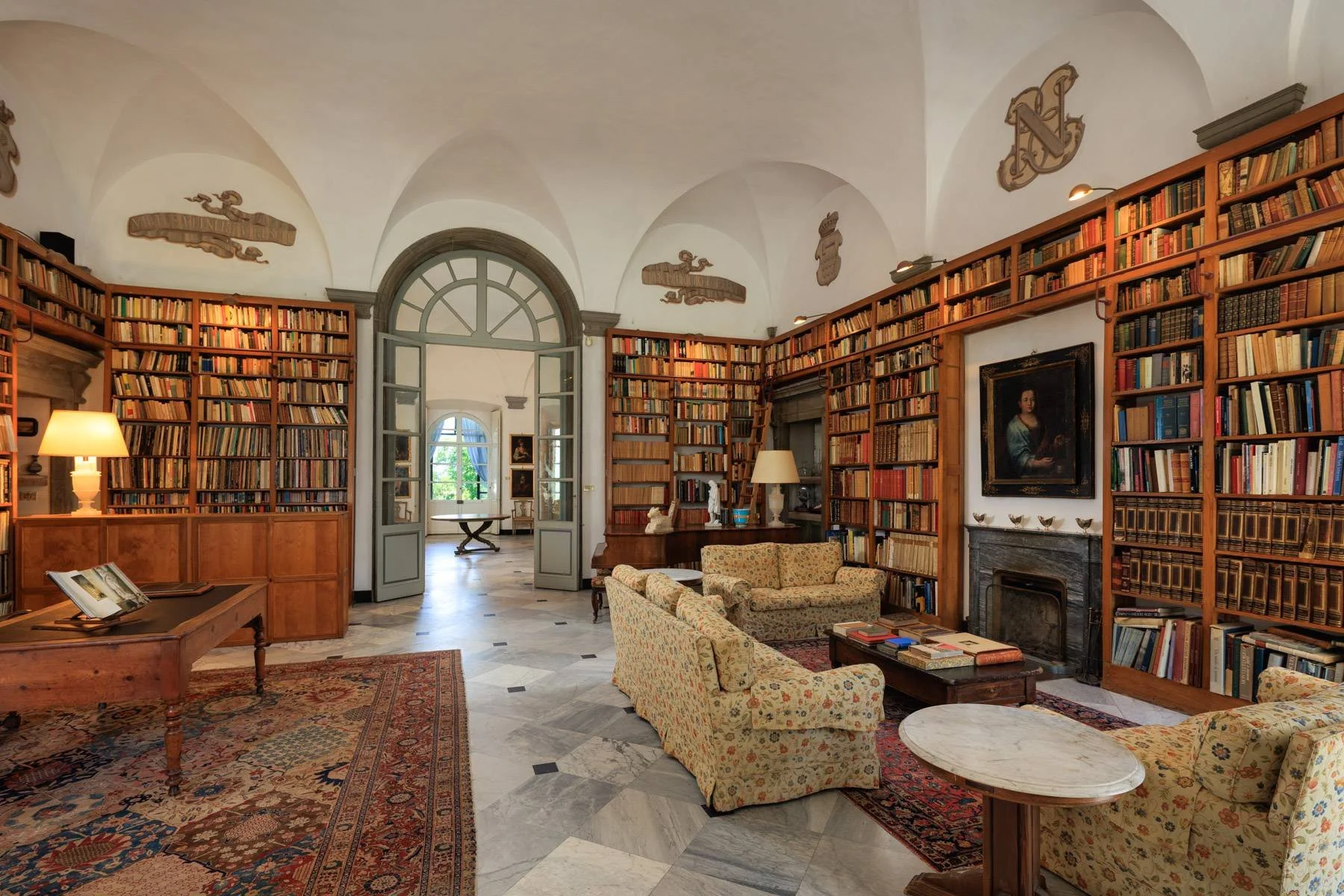 francis-york-renaissance-villa-near-lucca-for-sale-4.jpg