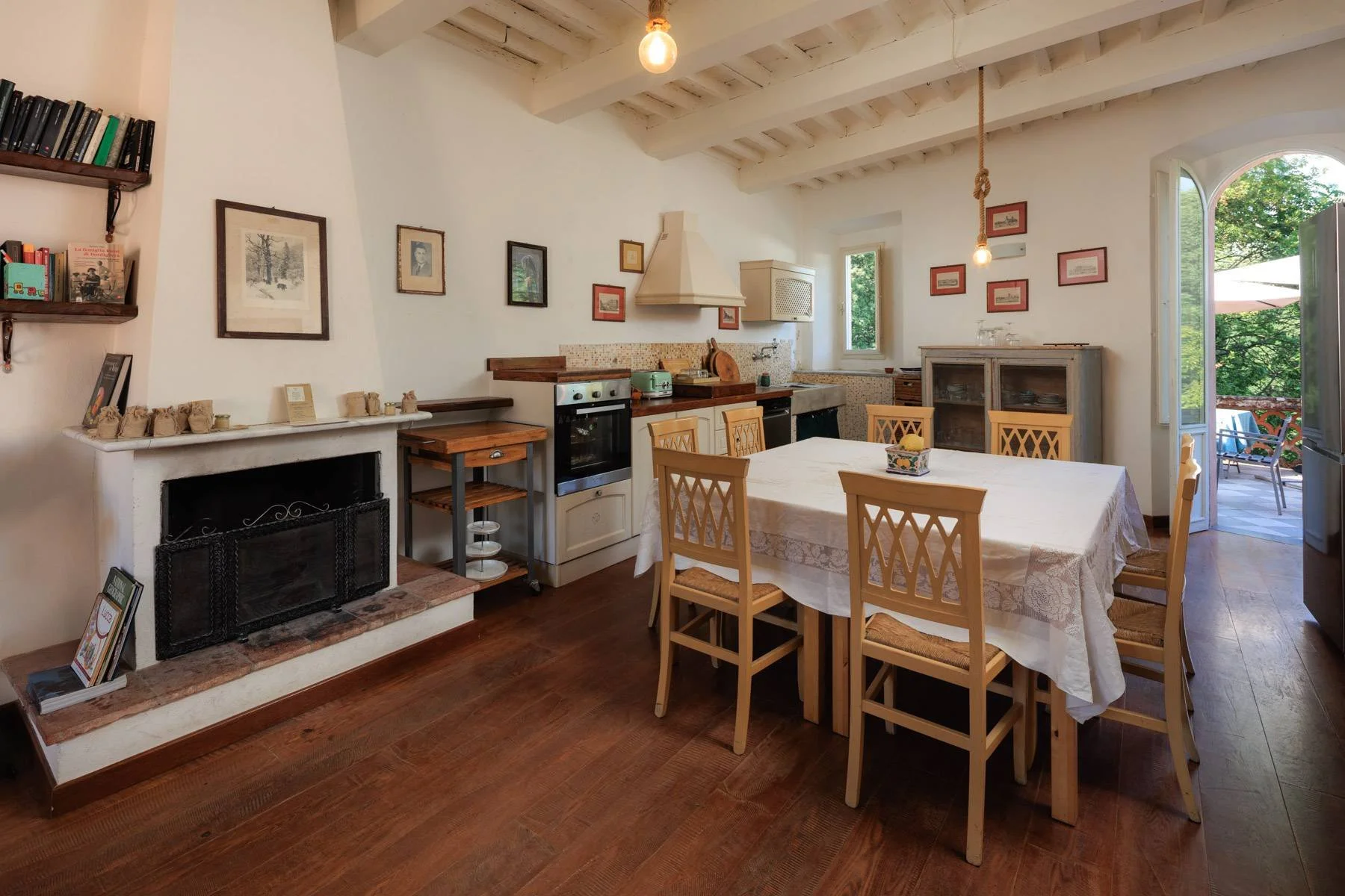 francis-york-renaissance-villa-near-lucca-for-sale-35.jpg