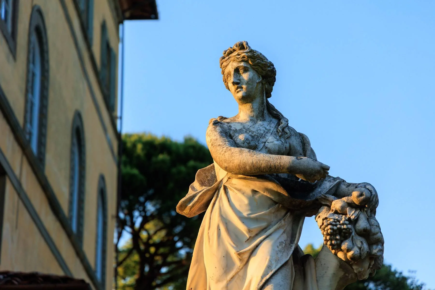 francis-york-renaissance-villa-near-lucca-for-sale-48.jpg