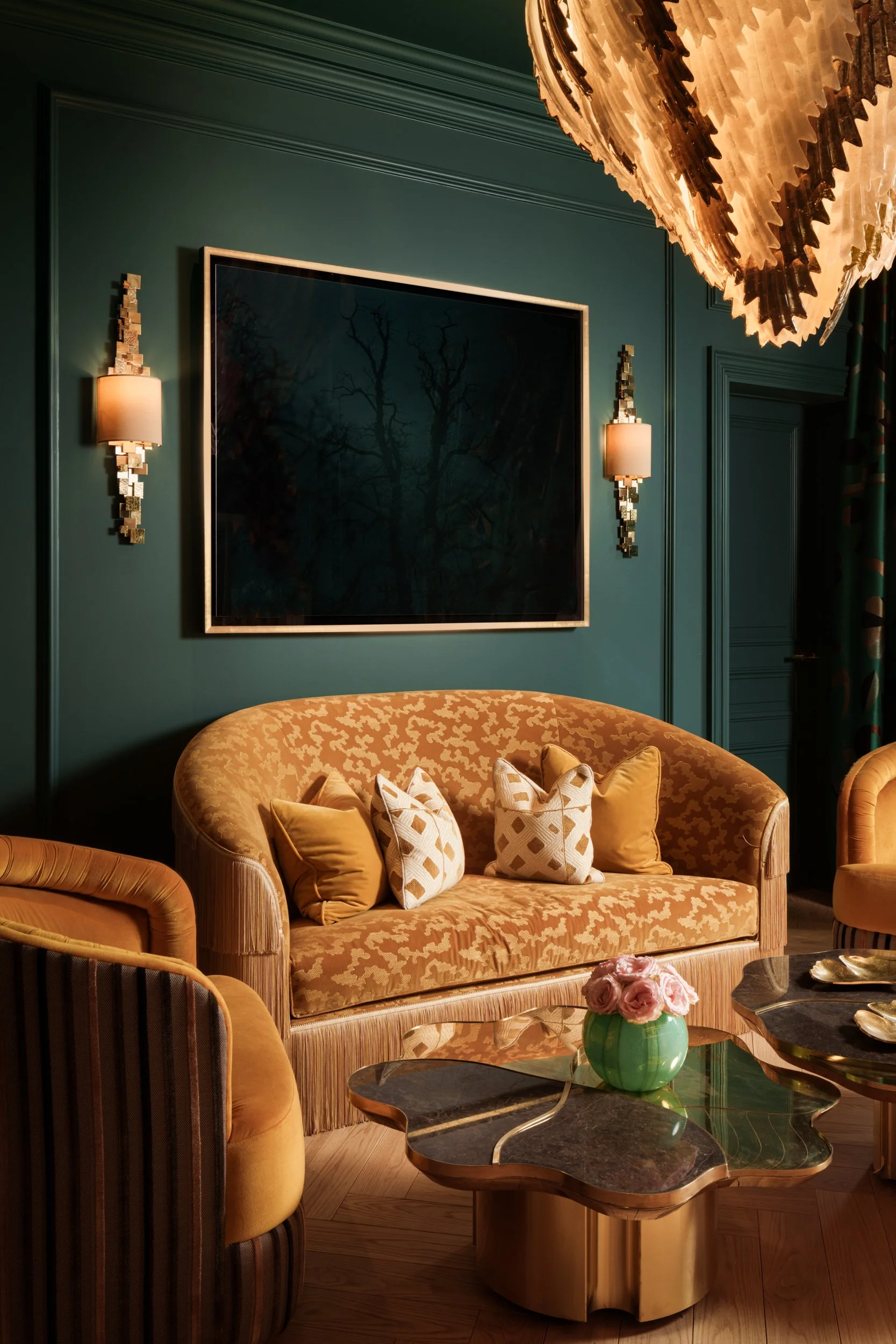 francis-york-callender-howorth-paris-apartment-eiffel-tower-11.jpg