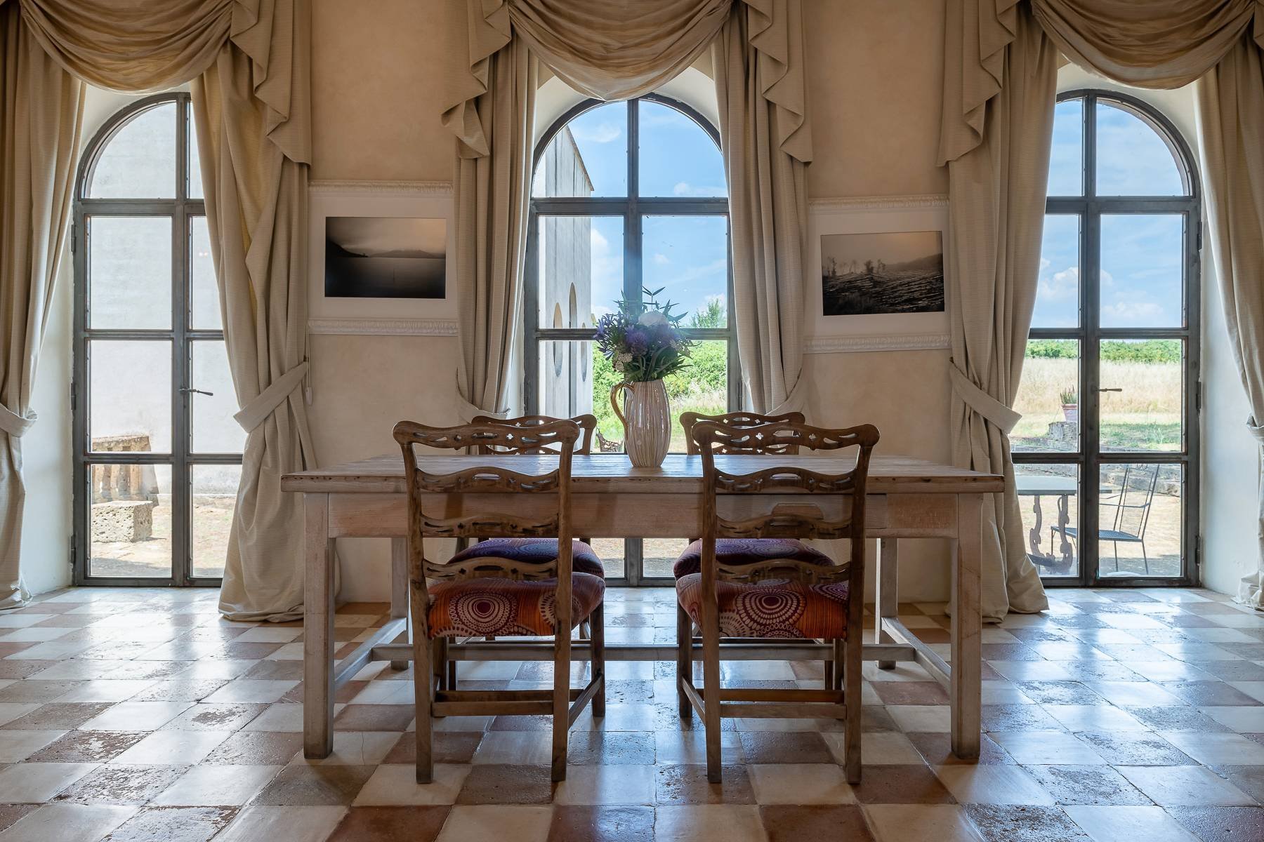 francis-york-torre-del-falco-restored-farmhouse-ronciglione-italy-16.jpg