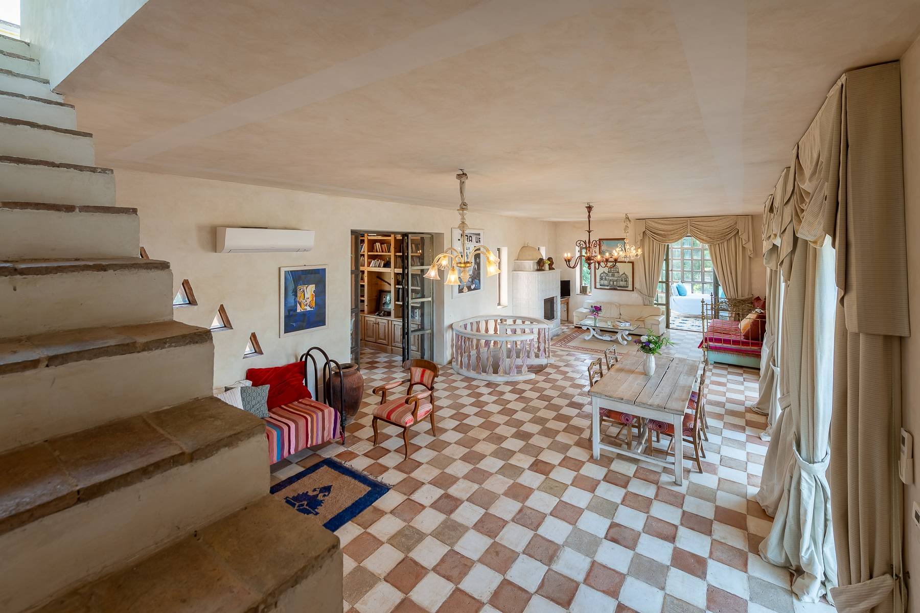 francis-york-torre-del-falco-restored-farmhouse-ronciglione-italy-18.jpg