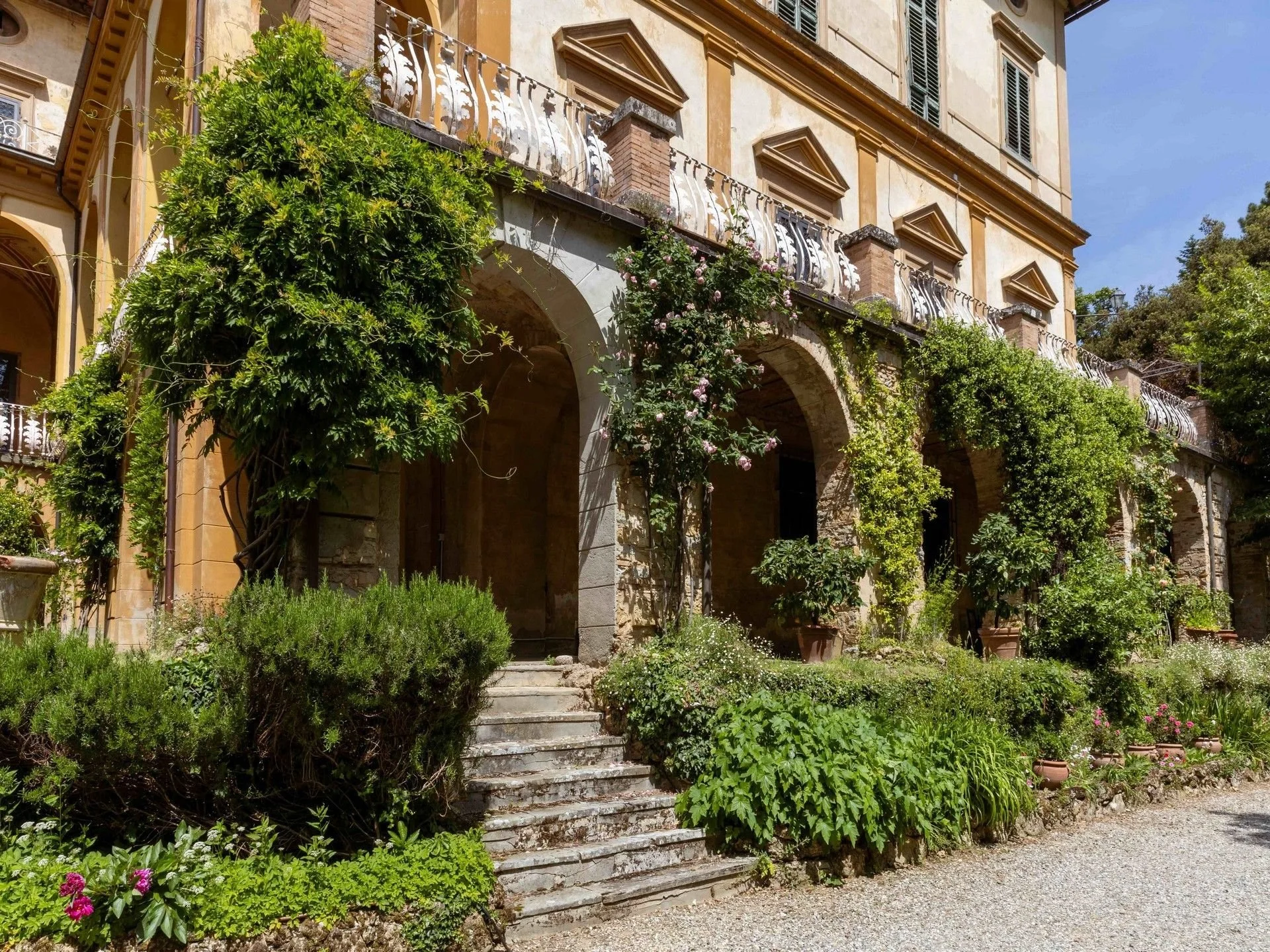 francis-york-medieval-tuscan-villa-villa-di-striano-florence-grotto-limonaia-8.jpg