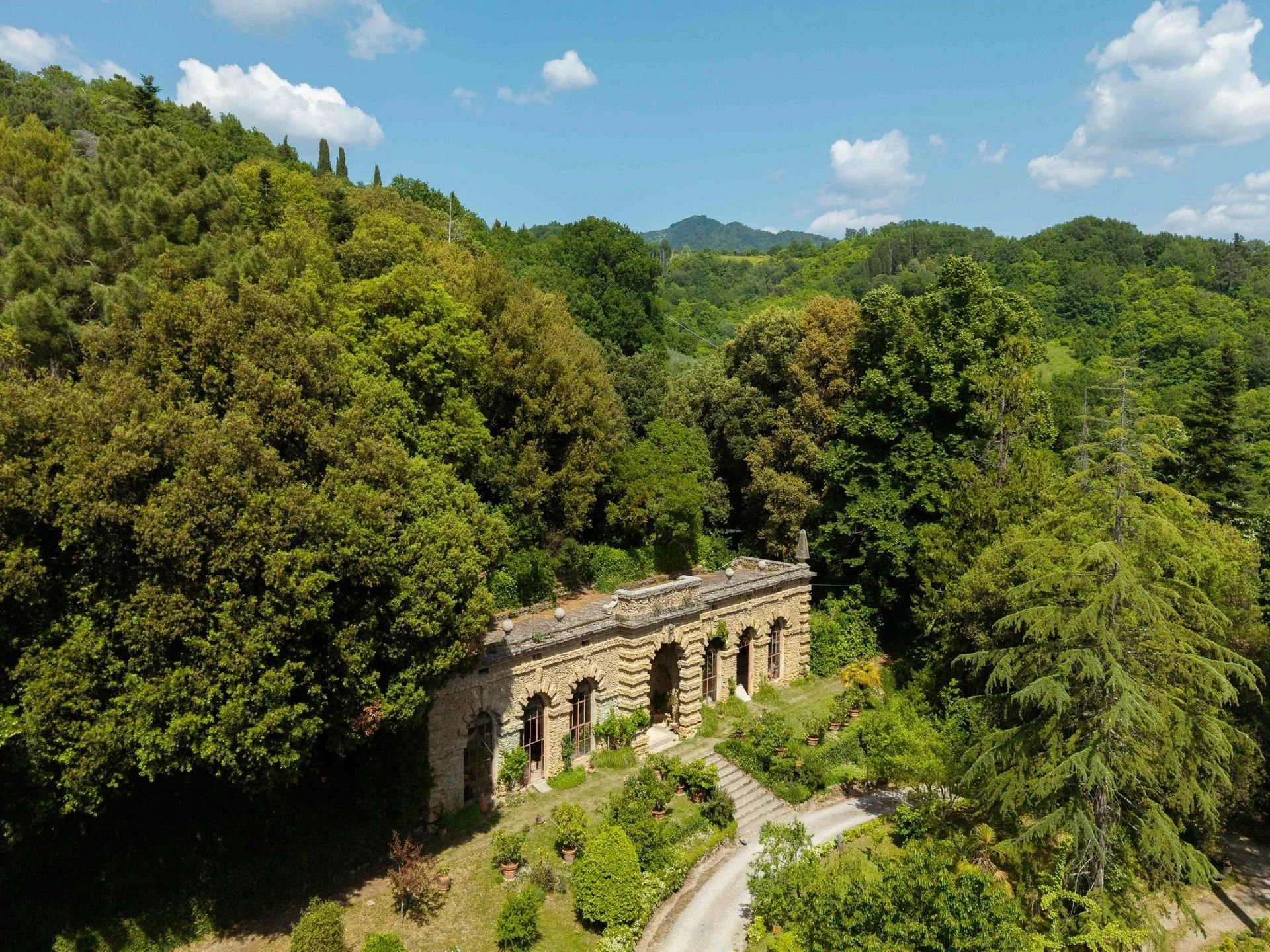 francis-york-medieval-tuscan-villa-villa-di-striano-florence-grotto-limonaia-42.jpg