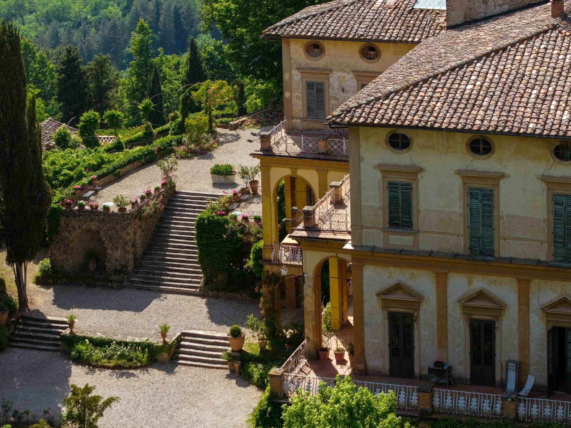 francis-york-medieval-tuscan-villa-villa-di-striano-florence-grotto-limonaia-41.jpg