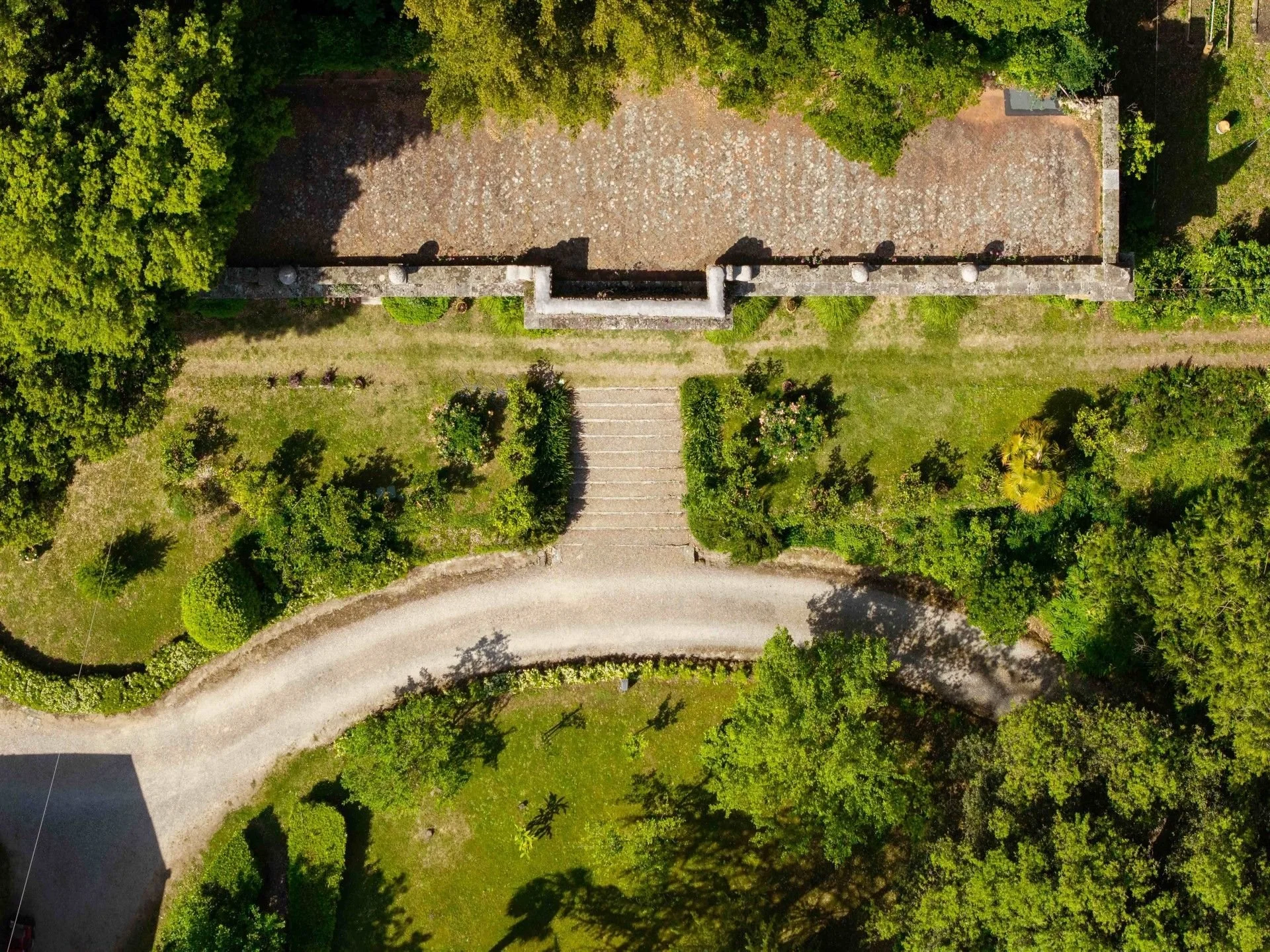 francis-york-medieval-tuscan-villa-villa-di-striano-florence-grotto-limonaia-44.jpg