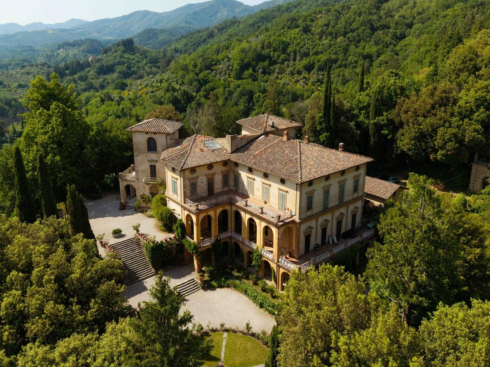 A Medieval Tuscan Villa Near Florence With a Grotto-Like Limonaia Asks €4.7 Million
