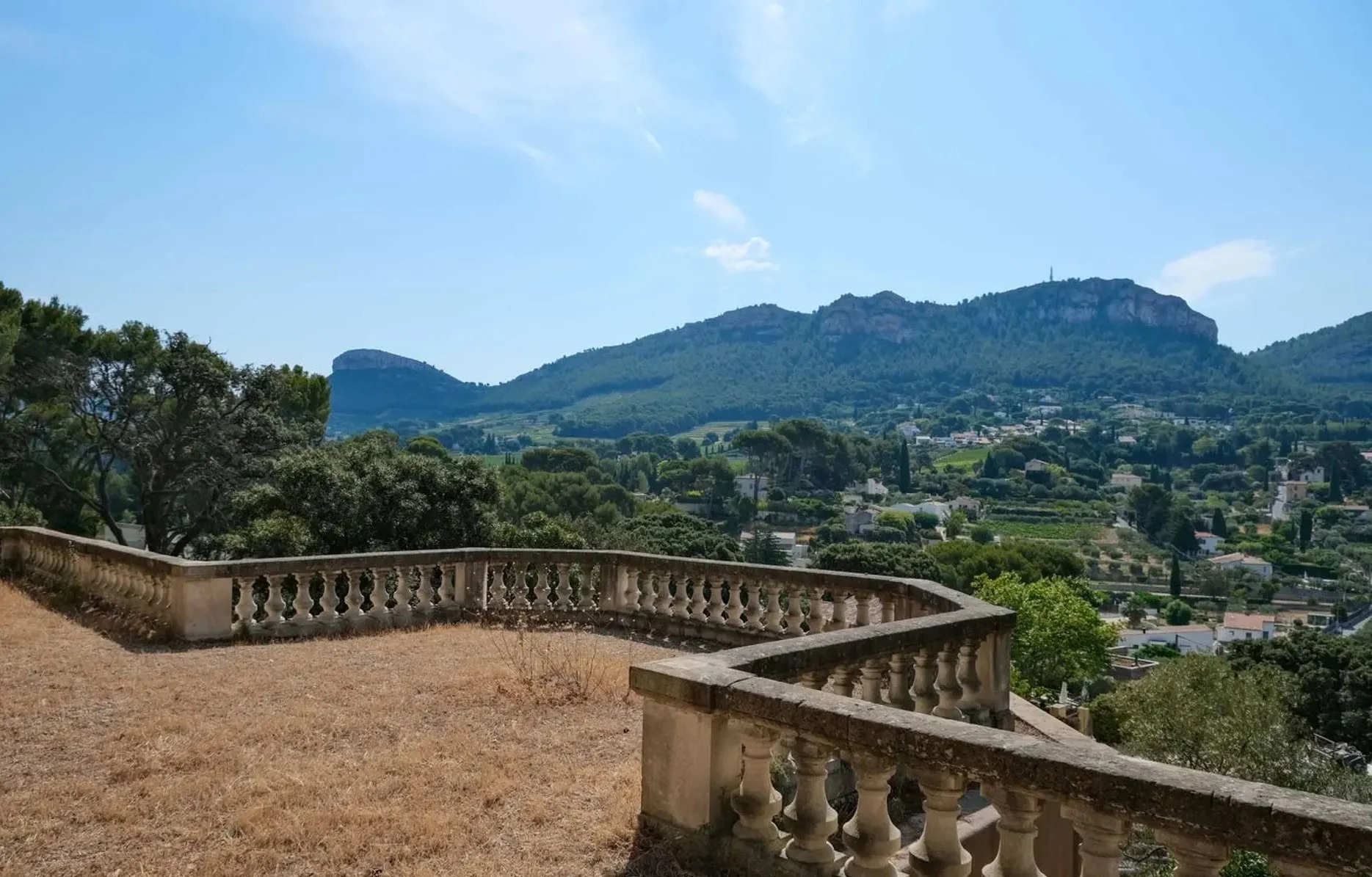 francis-york-pink-18th-century-bastide-cassis-french-riviera-1.jpg.jpg