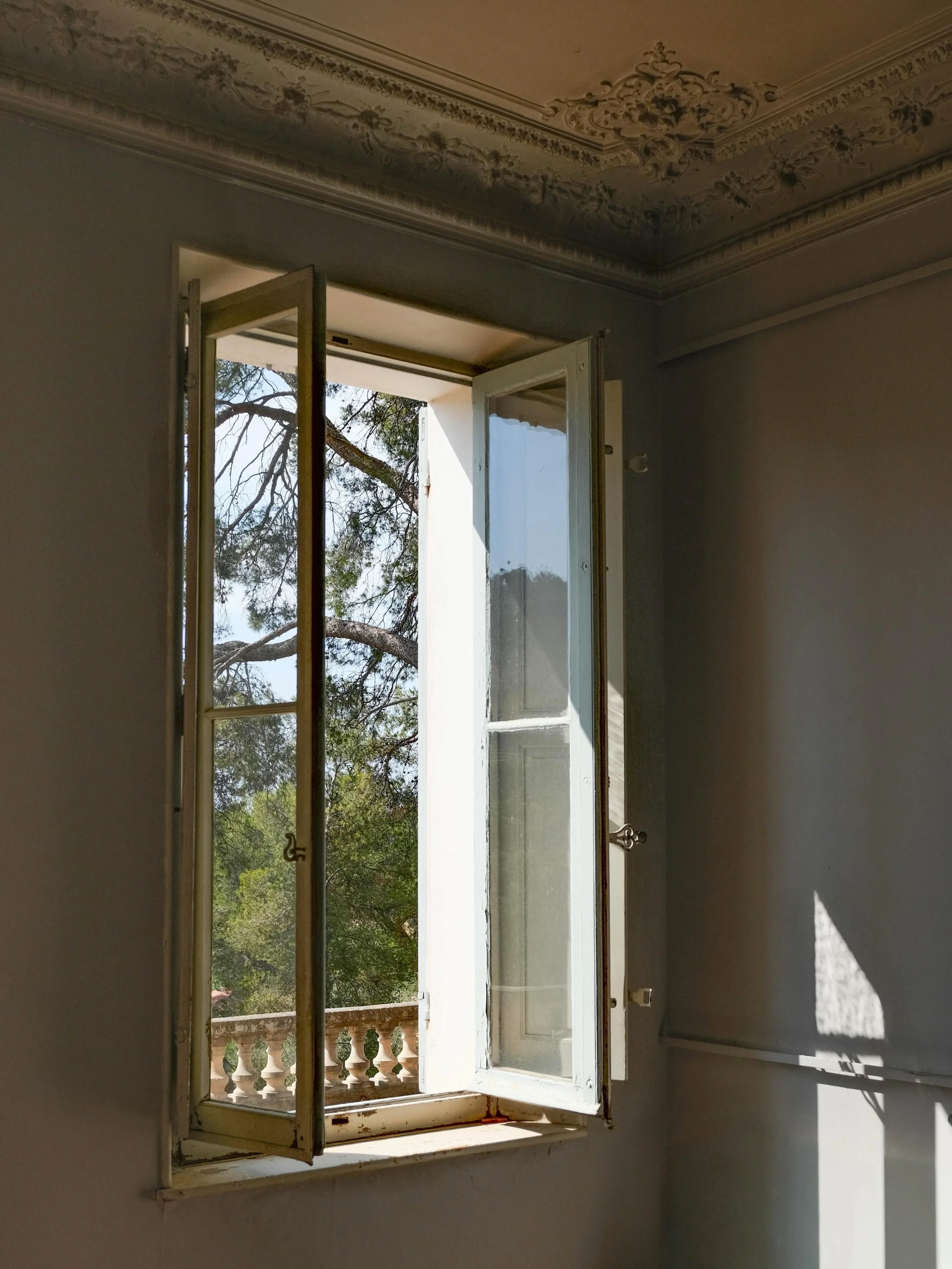 francis-york-pink-18th-century-bastide-cassis-french-riviera-4.jpg